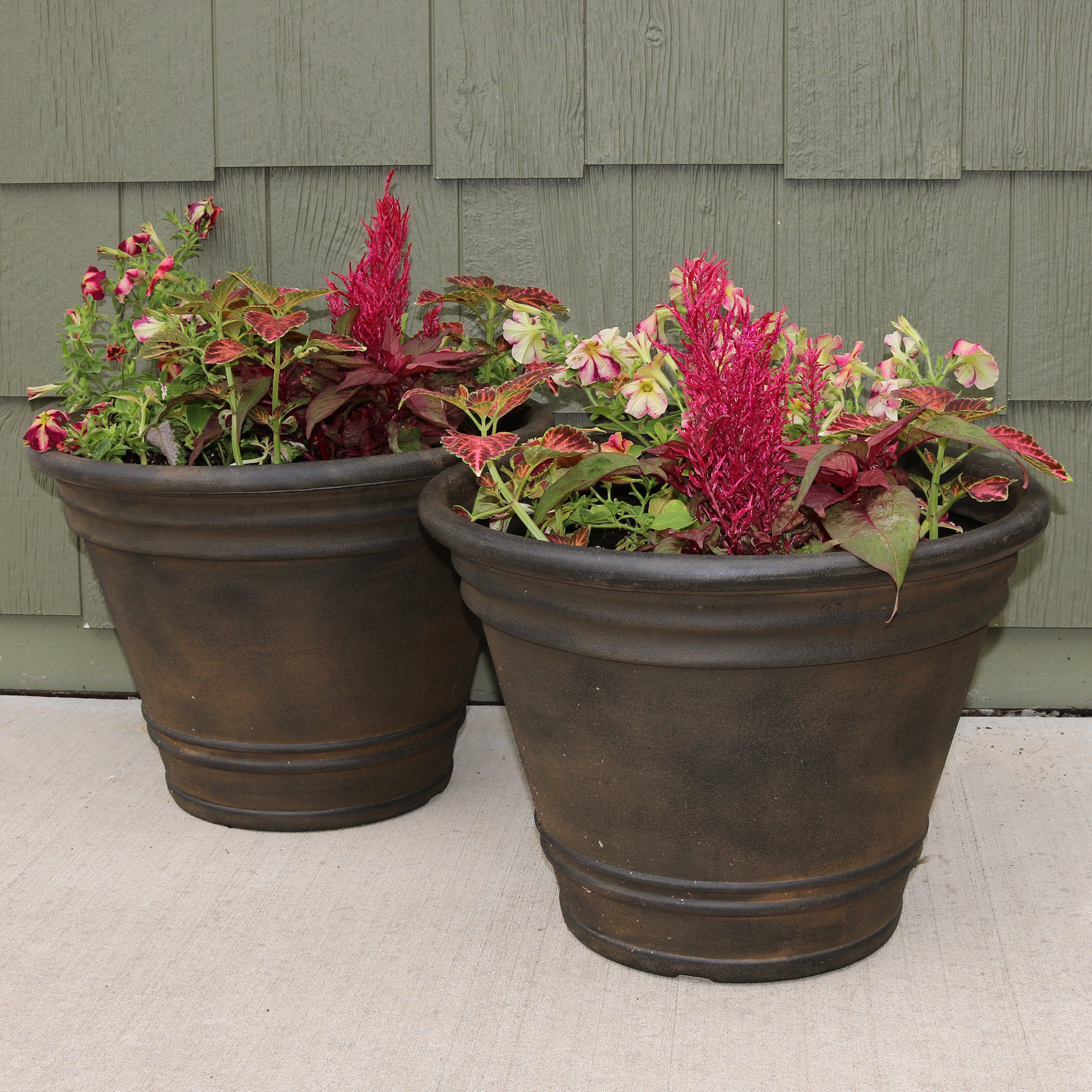 Sunnydaze Franklin Polyresin Outdoor Flowerpot Planter - Decorative Garden Pot for Plants, Flowers & Herbs - Perfect for Patio, Balcony & Backyard Decor