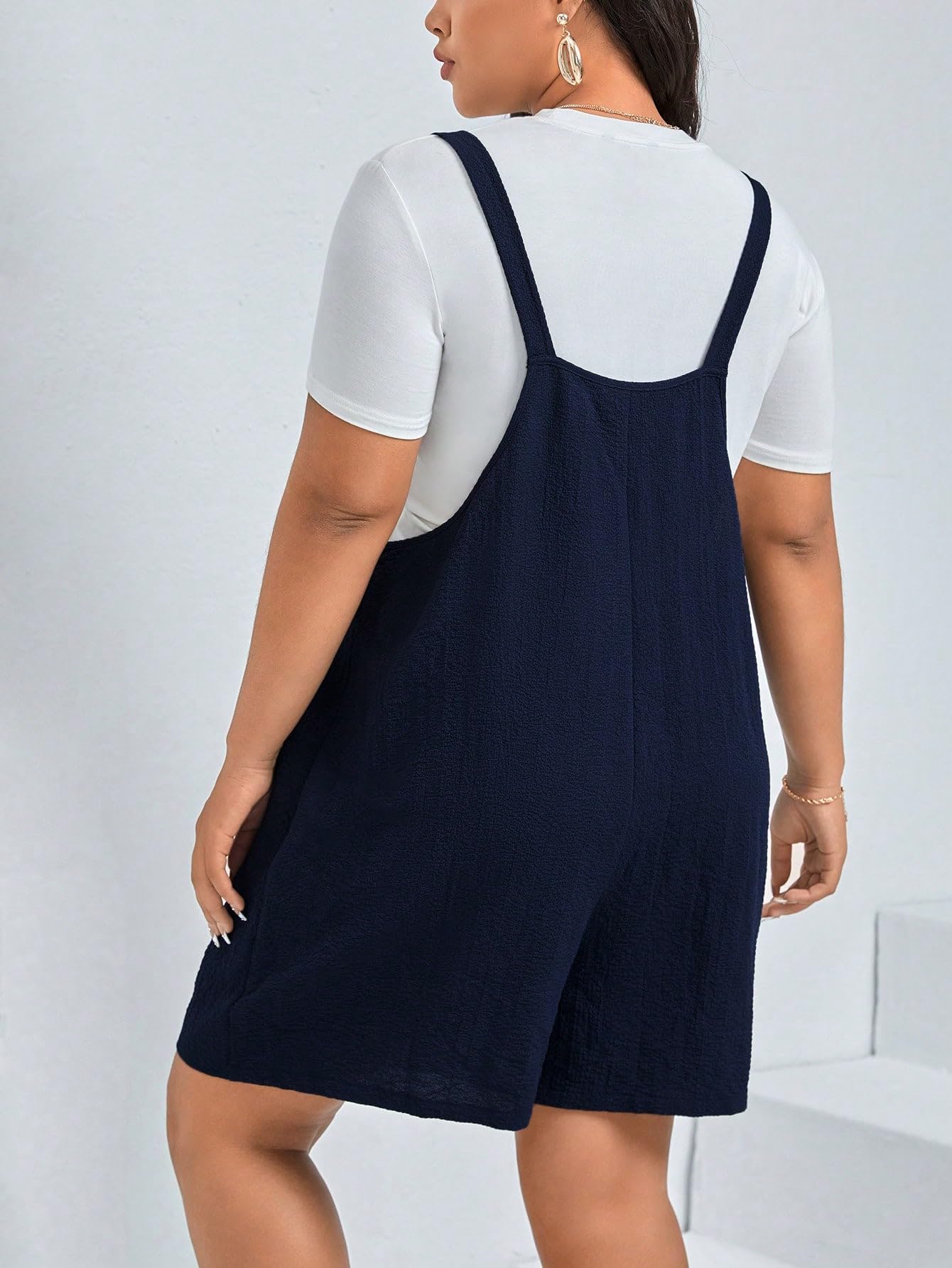 WDIRARA Women's Plus Size Sleeveless Square Neck Romper Jumpsuit with Front Pocket & Knot Detail - Casual Summer Outfit for Beach, Vacation & Streetwear