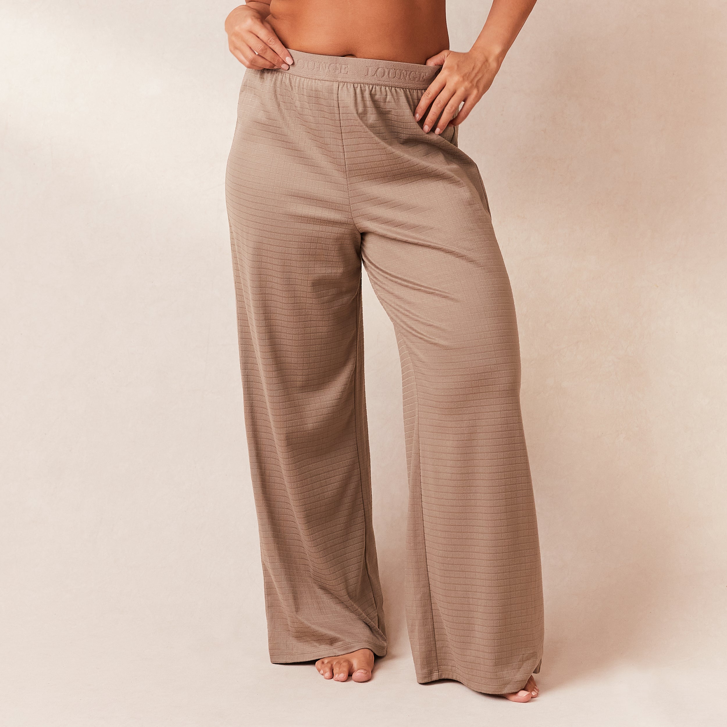 Cozy Classic Fleece Oversized Pajama Pants for Women - Soft & Warm Winter Sleepwear - Fawn Brown Loungewear for Relaxing at Home