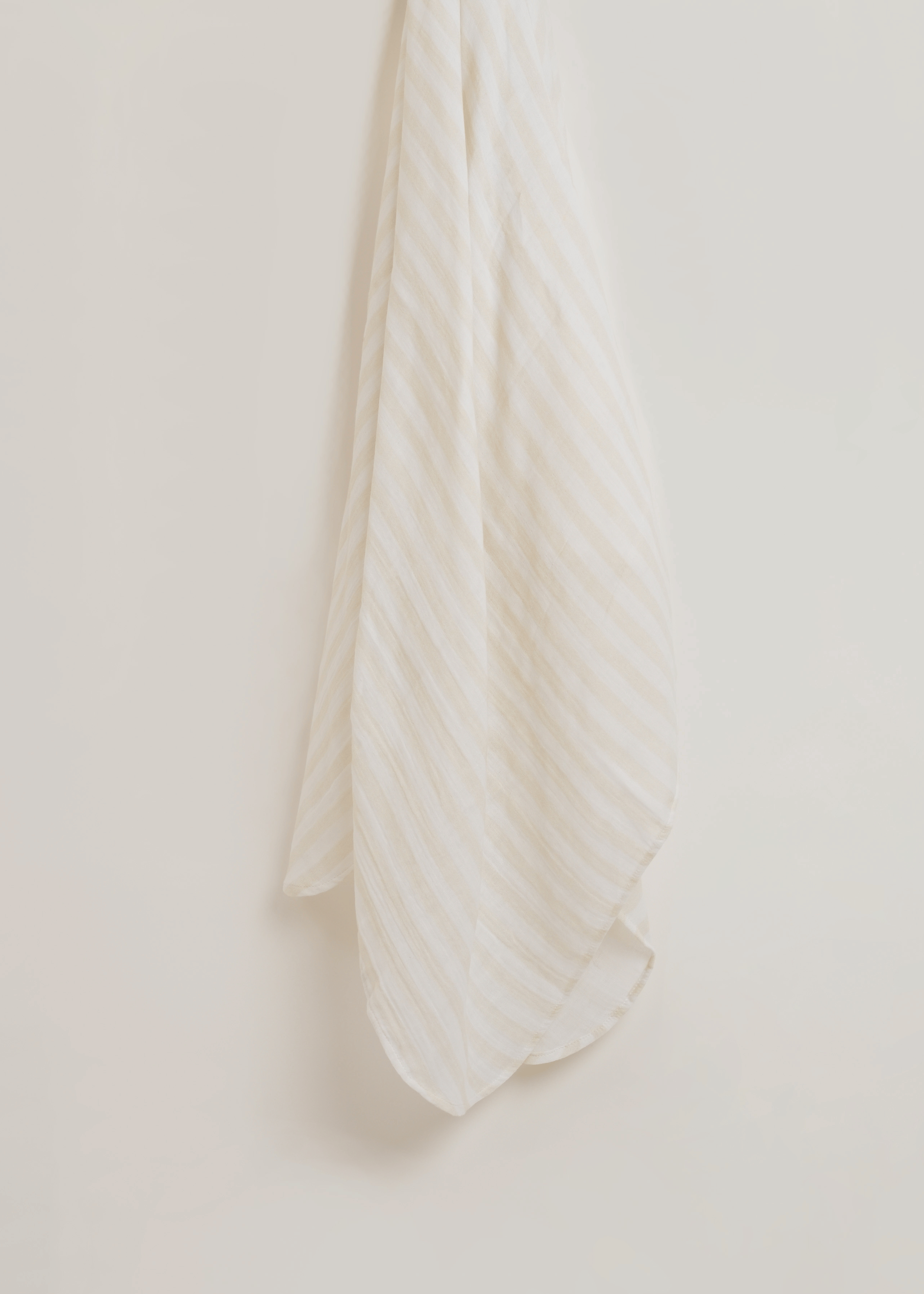 Organic Muslin Swaddle Blankets for Babies - Soft 100% Cotton Swaddling Wraps Set of 2, Breathable & Lightweight for Newborns - Perfect for Sleeping, Nursing, and Photo Shoots