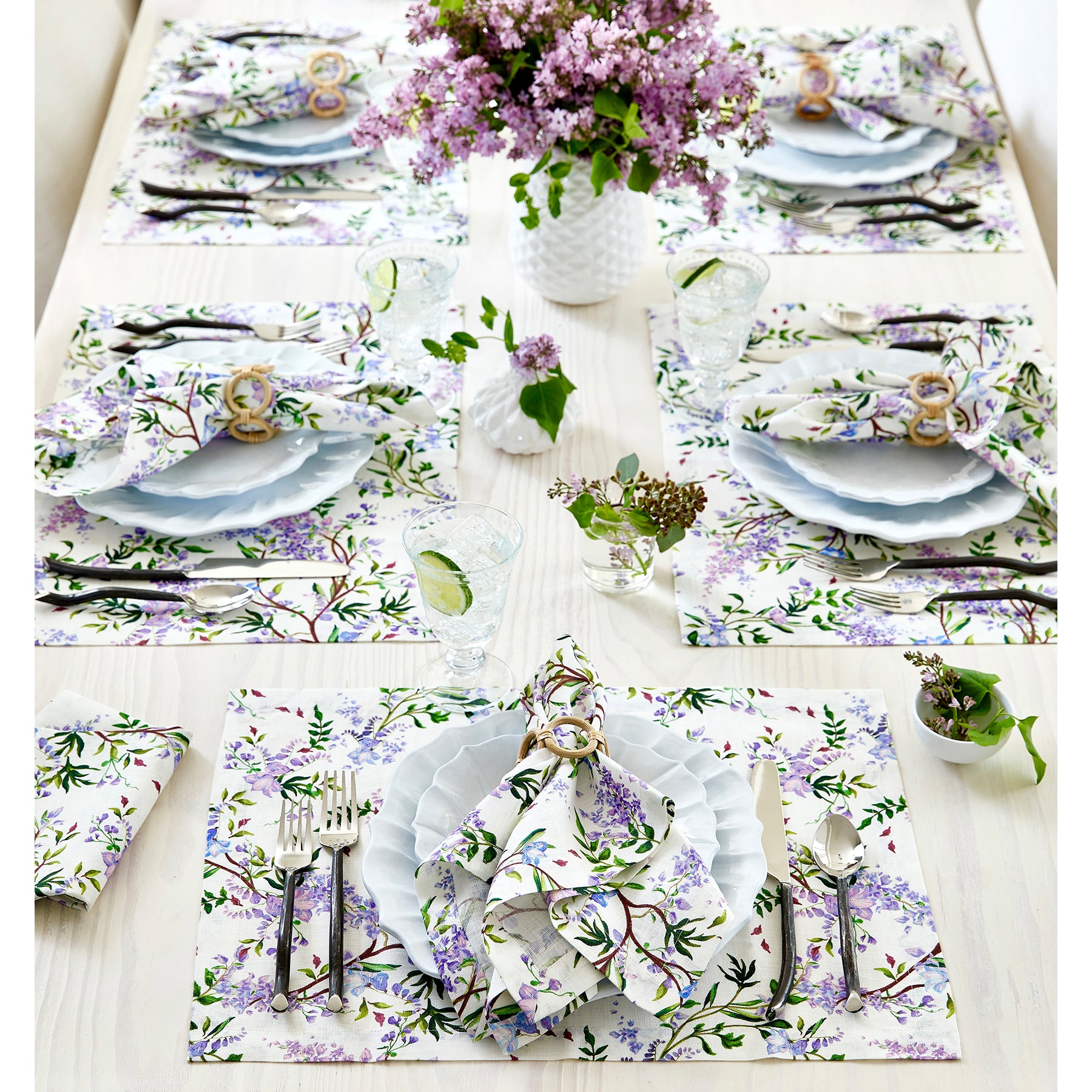 Lilac Floral Printed Napkins - Set of 4 Premium Cotton Dinner Napkins for Elegant Dining, Parties & Home Decor