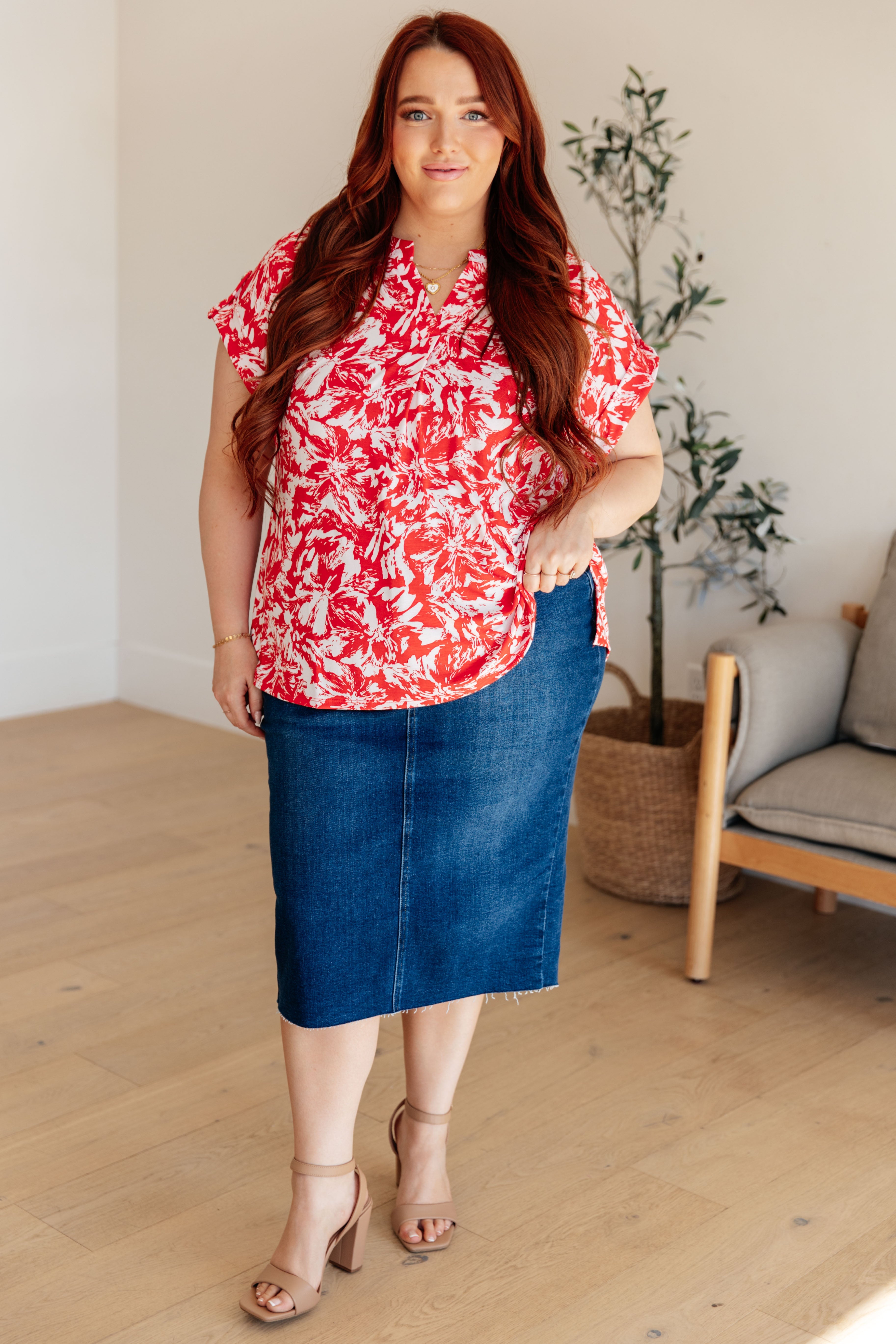 Lizzy Cap Sleeve Top - Floral Print Women's Blouse in Red | Casual Summer Tops for Outings & Date Nights