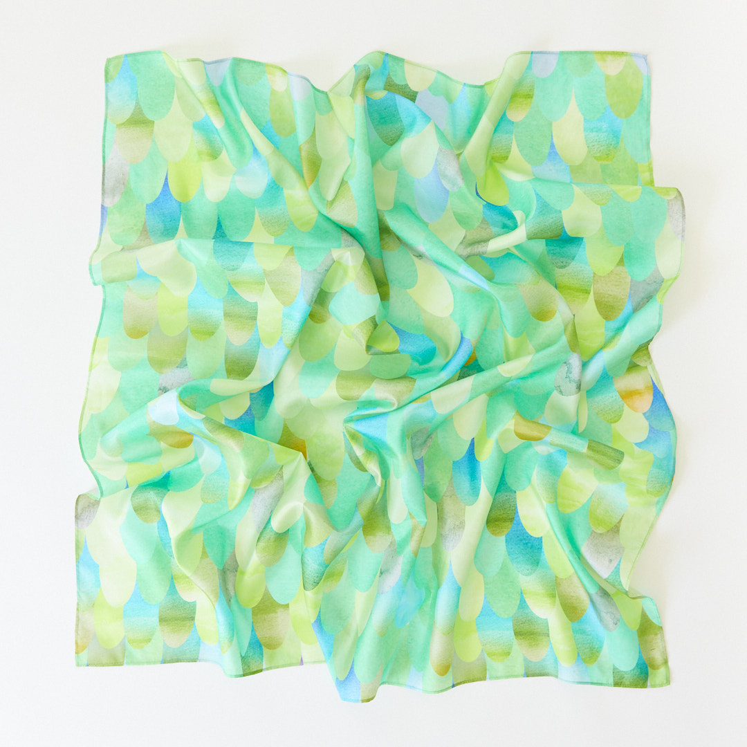 Sarah's Silks Dinosaur Playsilk - Premium Silk Play Scarf for Kids Pretend Play, Dress Up & Creative Activities | Perfect for Imaginative Play, Theater Costumes & Sensory Development
