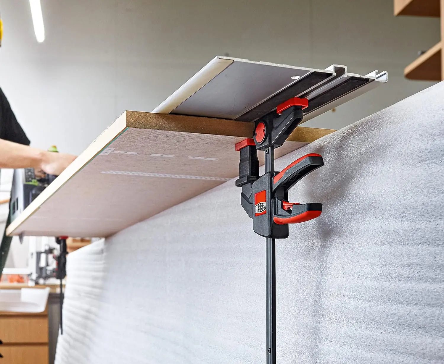 Bessey EZR SET One-Handed Table Clamps (2-Piece Set) - Perfect for Woodworking, DIY Projects, and Home Improvement Tasks