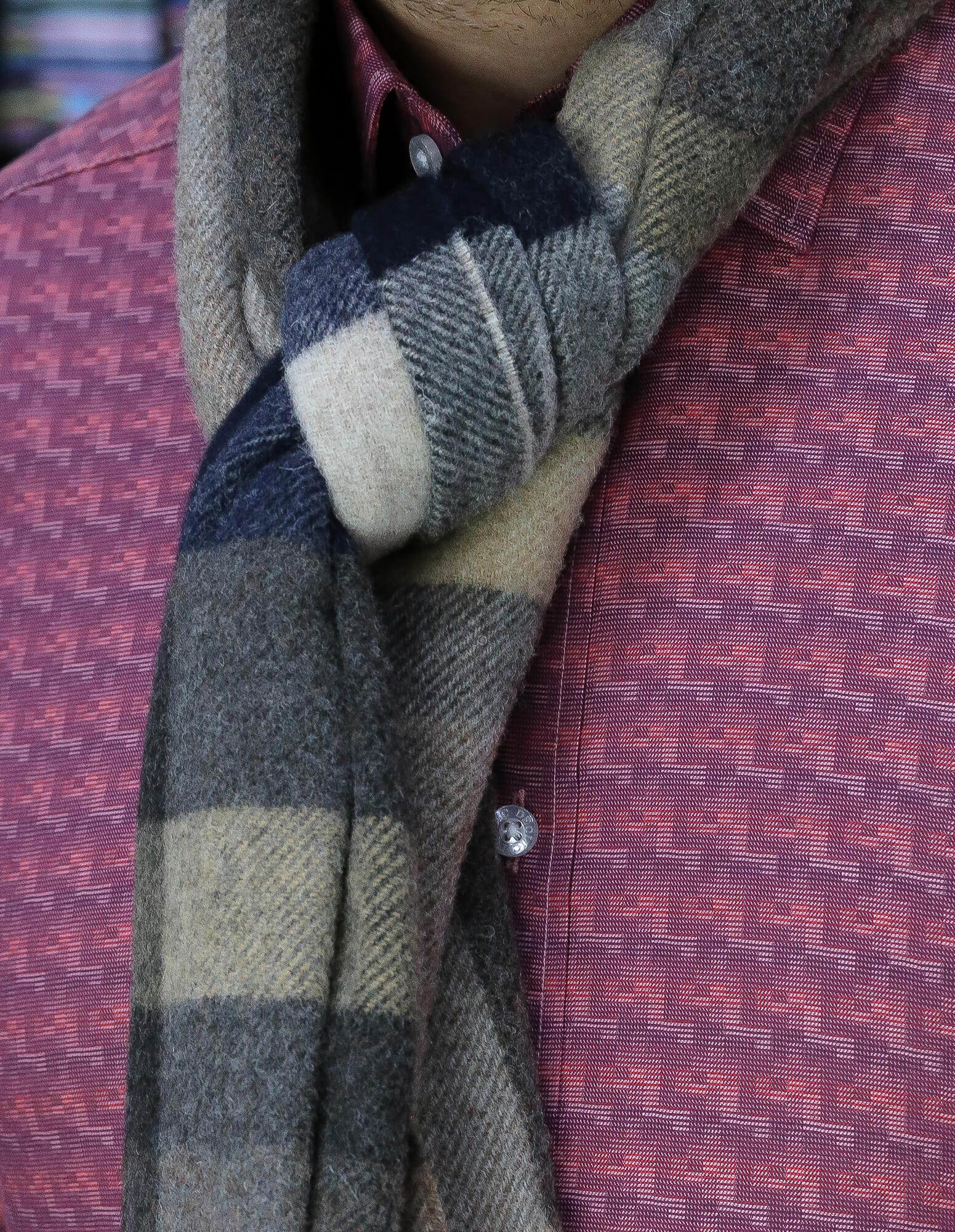 DÉCLIC Aosta Check Scarf - Warm Brown Plaid Wool Scarf for Women & Men | Perfect for Winter Fashion, Outdoor Activities & Cold Weather Protection