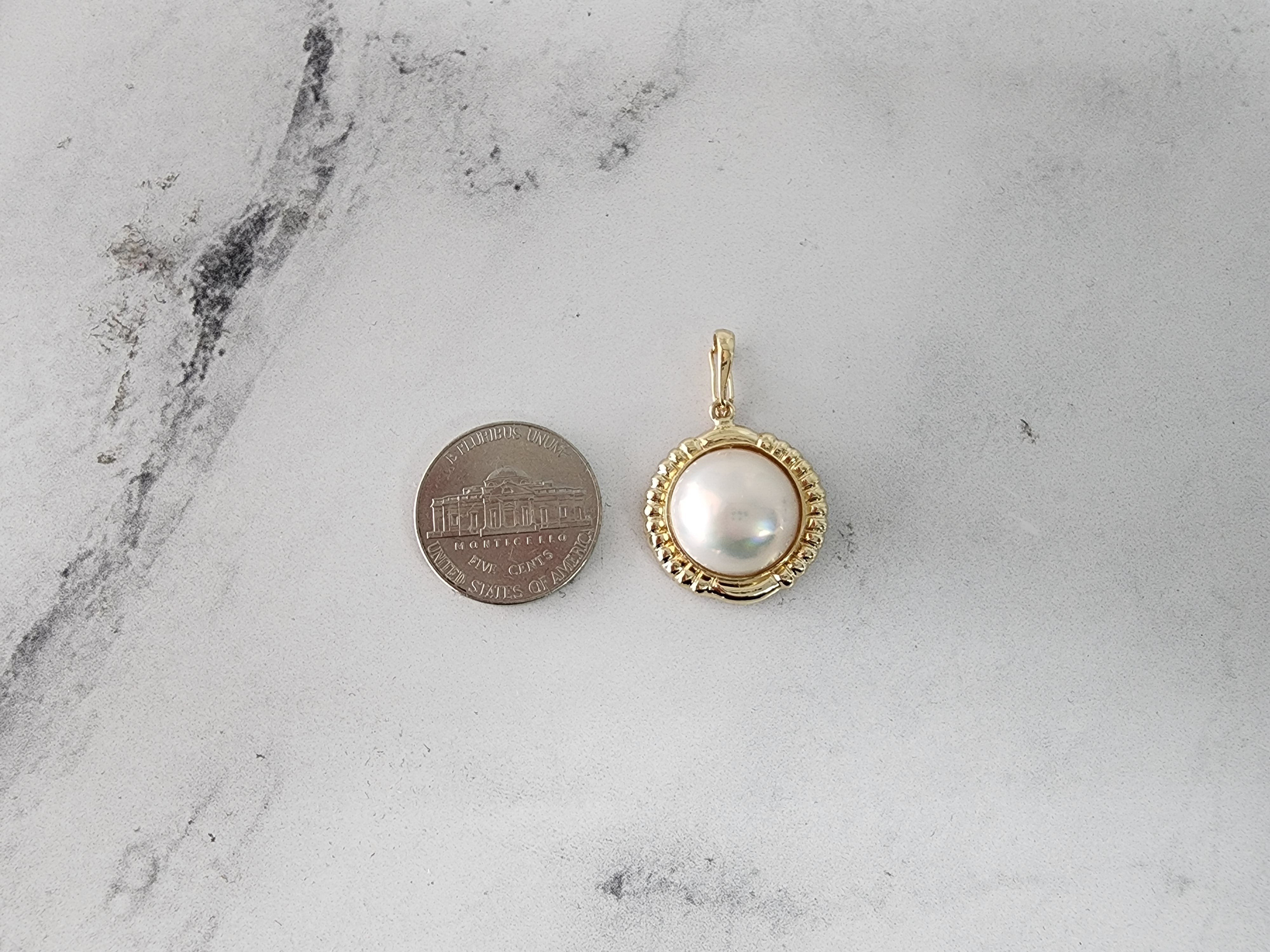 Elegant Mabe Pearl Necklace with Ridged Gold Bezel - Perfect for Weddings, Parties & Special Occasions