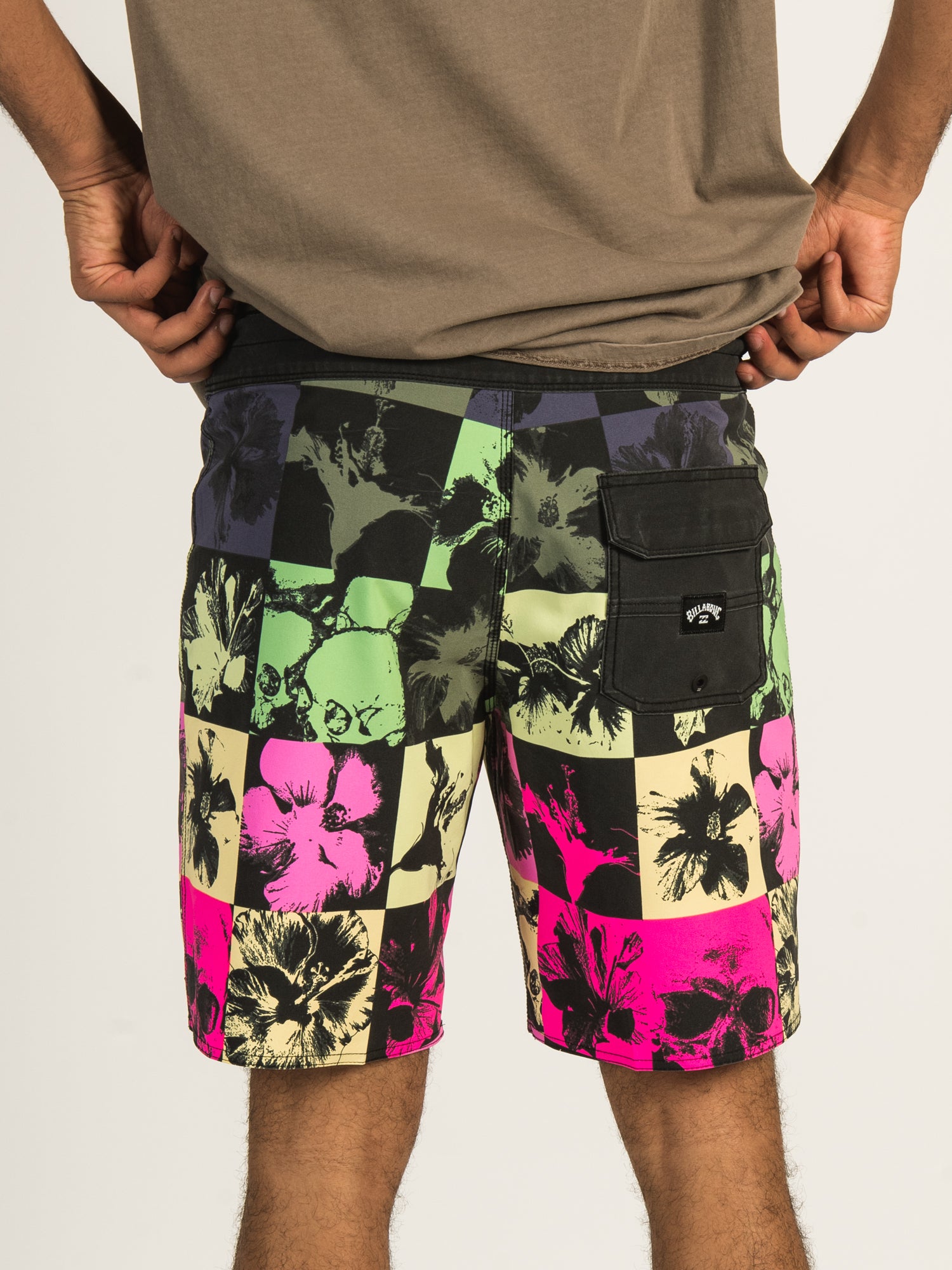 BILLABONG SUNDAYS PRO 19-Inch Men's Swim Trunks - Quick-Dry Board Shorts for Surfing, Swimming & Beach Vacations | Summer Water Sports & Outdoor Activities