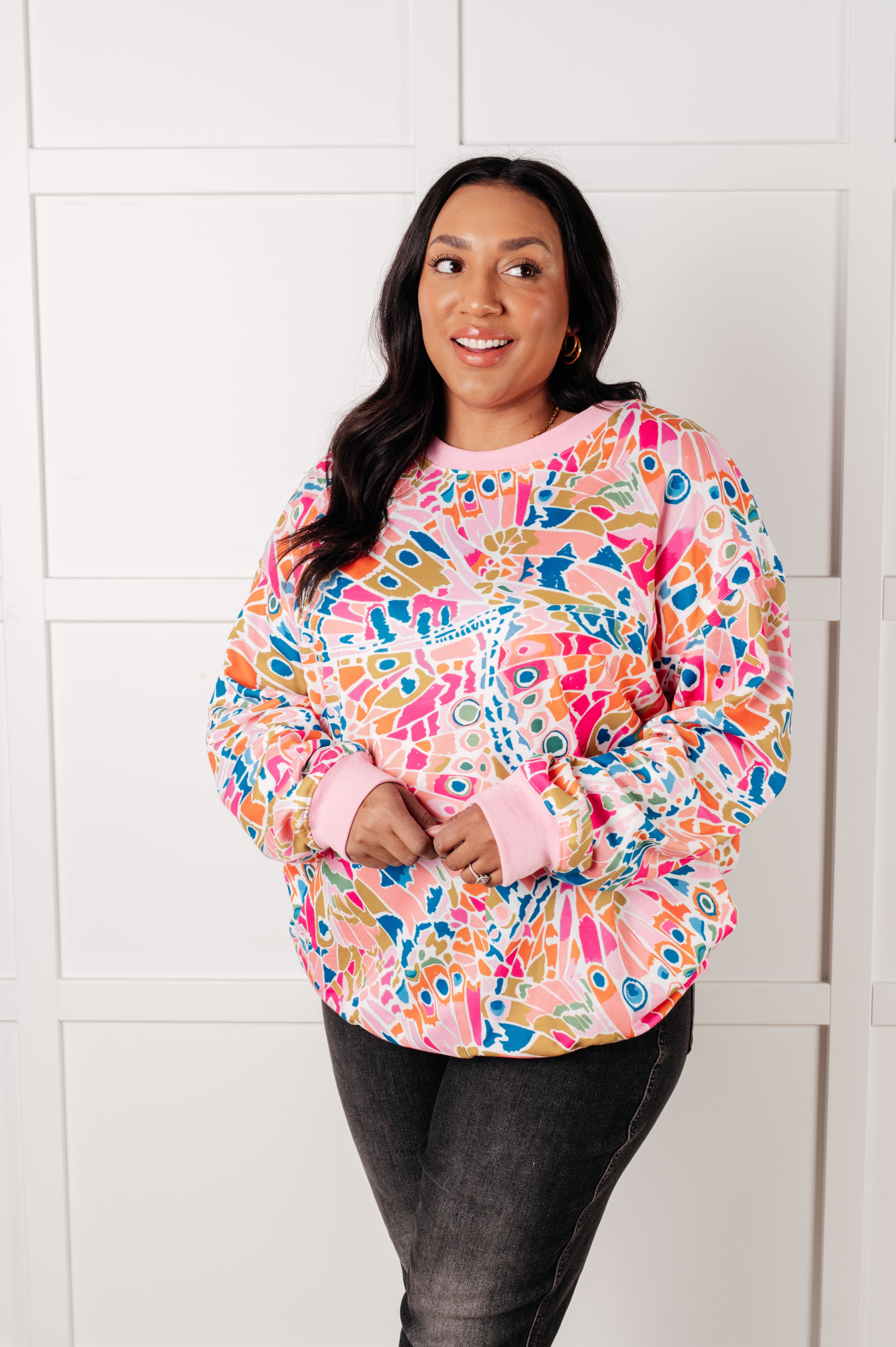 Abstract Print Pullover Sweatshirt - Trendy Confusing Times Design for Casual Wear & Street Style