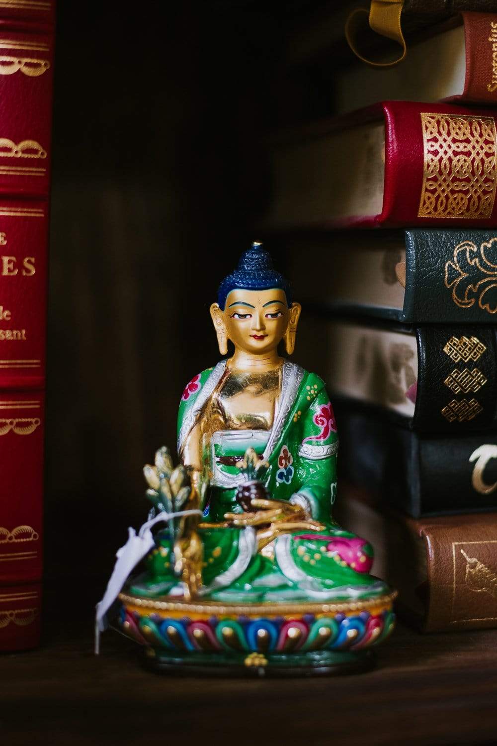 Hand Painted Medicine Buddha Statue - Tibetan Buddhist Decor for Home Altar, Meditation Room & Healing Space - Authentic Spiritual Artwork for Wellness & Serenity