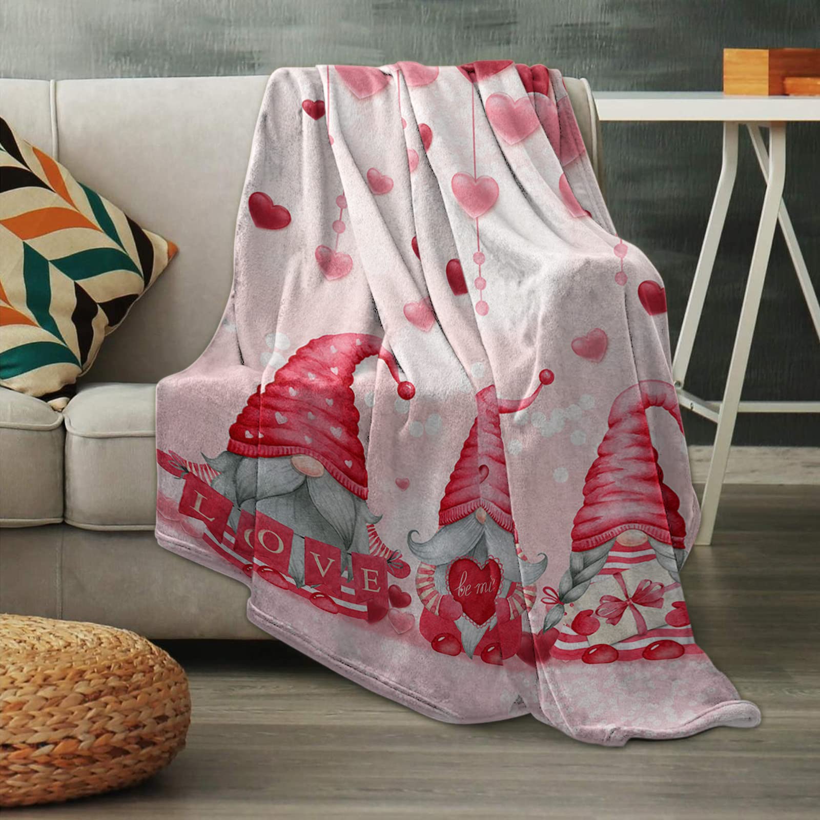 Soft Flannel Fleece Blanket - Cute Dwarfs on Pink Cozy Microfiber Throw for Valentine's Day | Warm Plush Fuzzy Bedspread for Women, Men, Kids | Perfect for Couples Gifts, Bedroom Decor, Sofa Snuggling & Winter Comfort