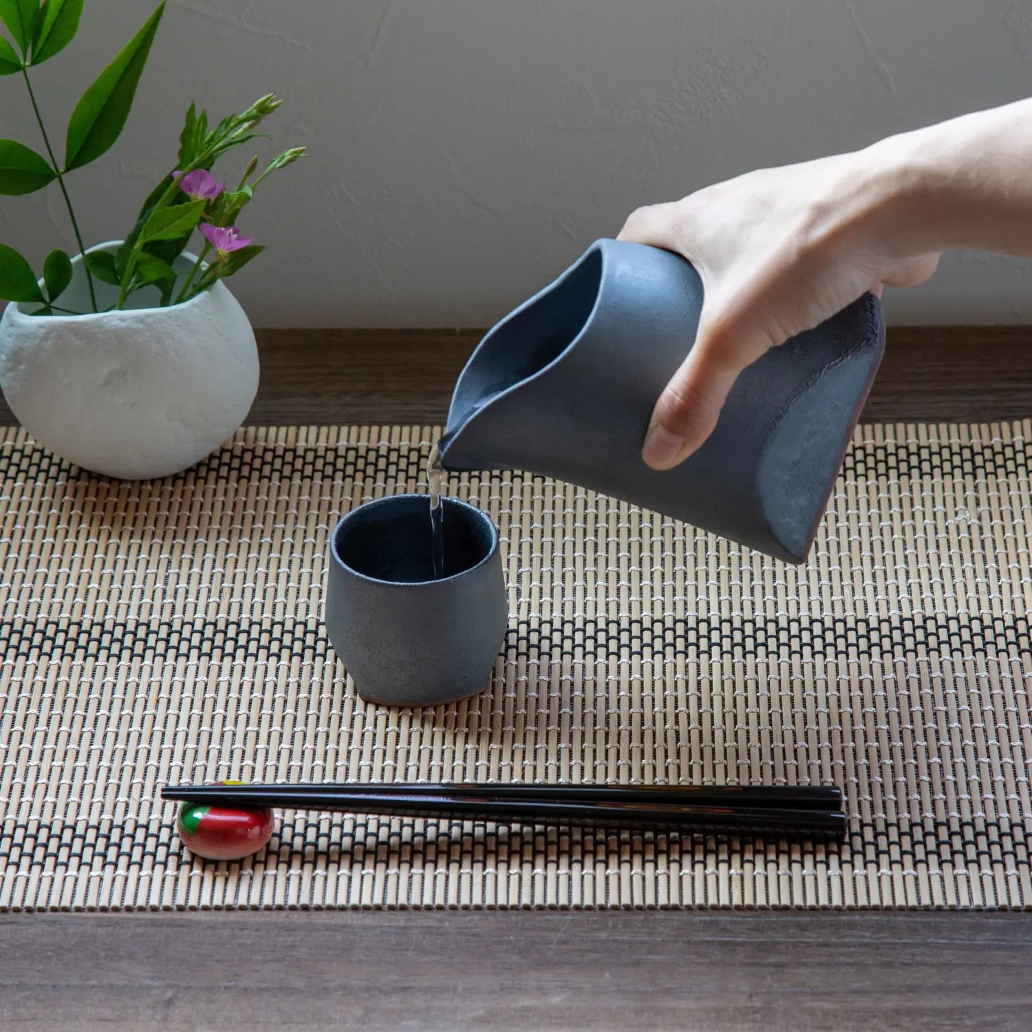 Premium Marumi Yasuda Kawara Tsuki Ceramic Sake Pourer - Authentic Japanese Katakuchi Lipped Sake Server for Traditional Sake Tasting & Home Entertaining
