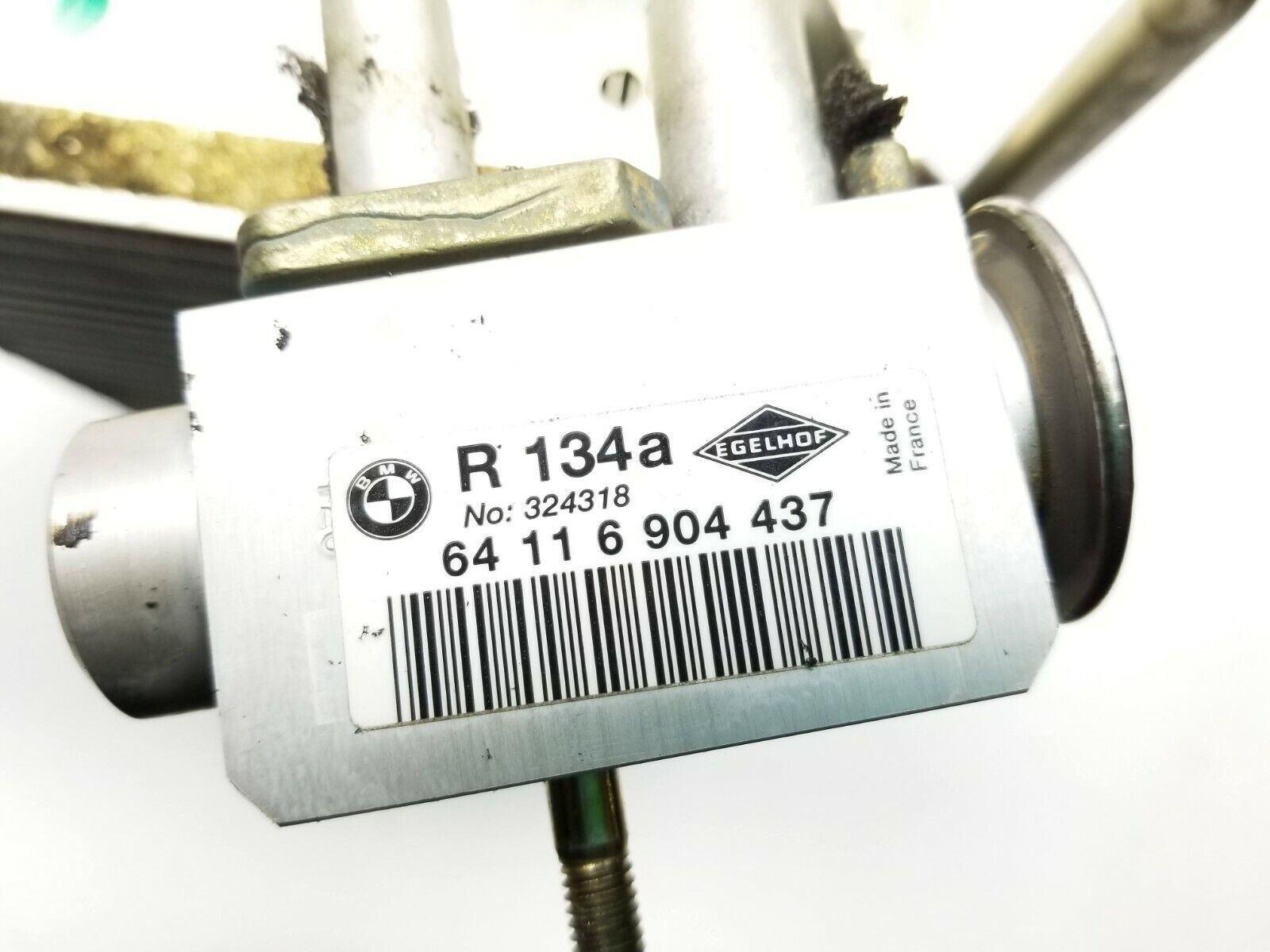 BMW E46 325xi AC Evaporator Replacement - OEM Quality Auto Part for Cooling System Repair - Perfect for DIY Mechanics & Car Enthusiasts