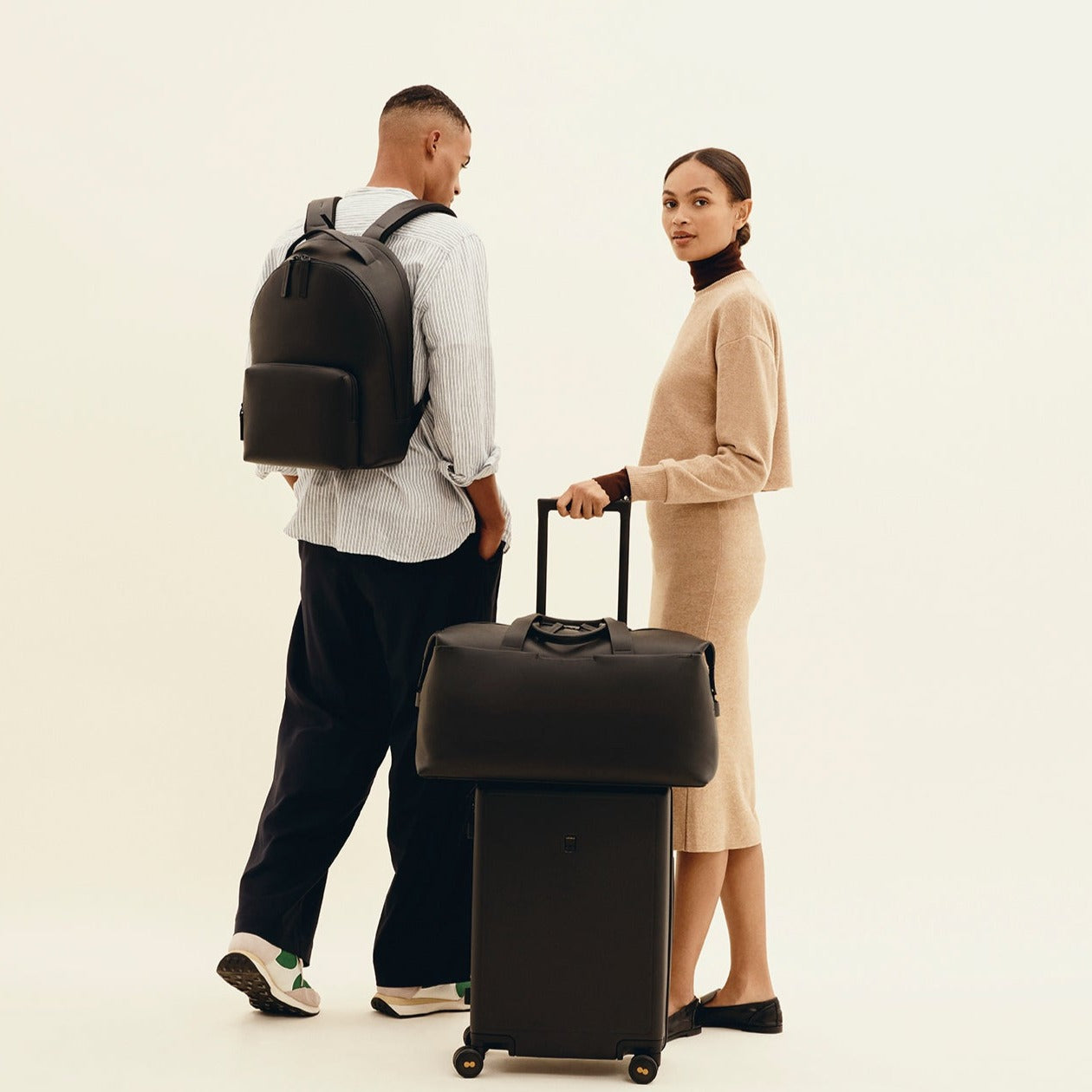 Premium Genuine Leather Duffle Bag for Travel & Gym - Stylish Carry-On Luggage for Men & Women - Perfect for Business Trips, Weekend Getaways & Workouts