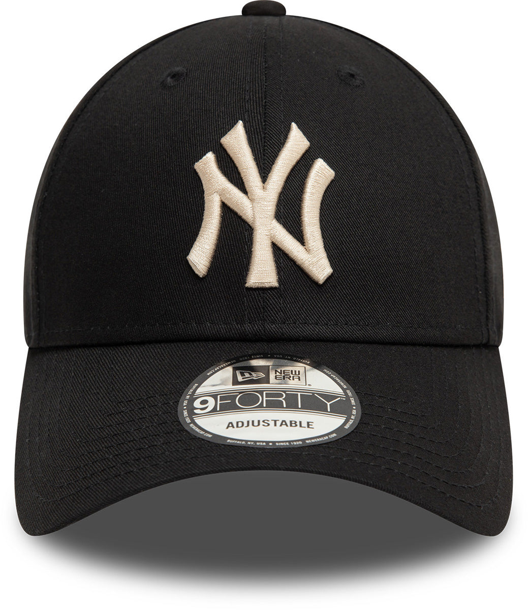 New York Yankees New Era 9Forty League Essential Black Baseball Cap - Adjustable Snapback Hat for Men & Women - Perfect for Baseball Games, Streetwear Fashion & Casual Outfits