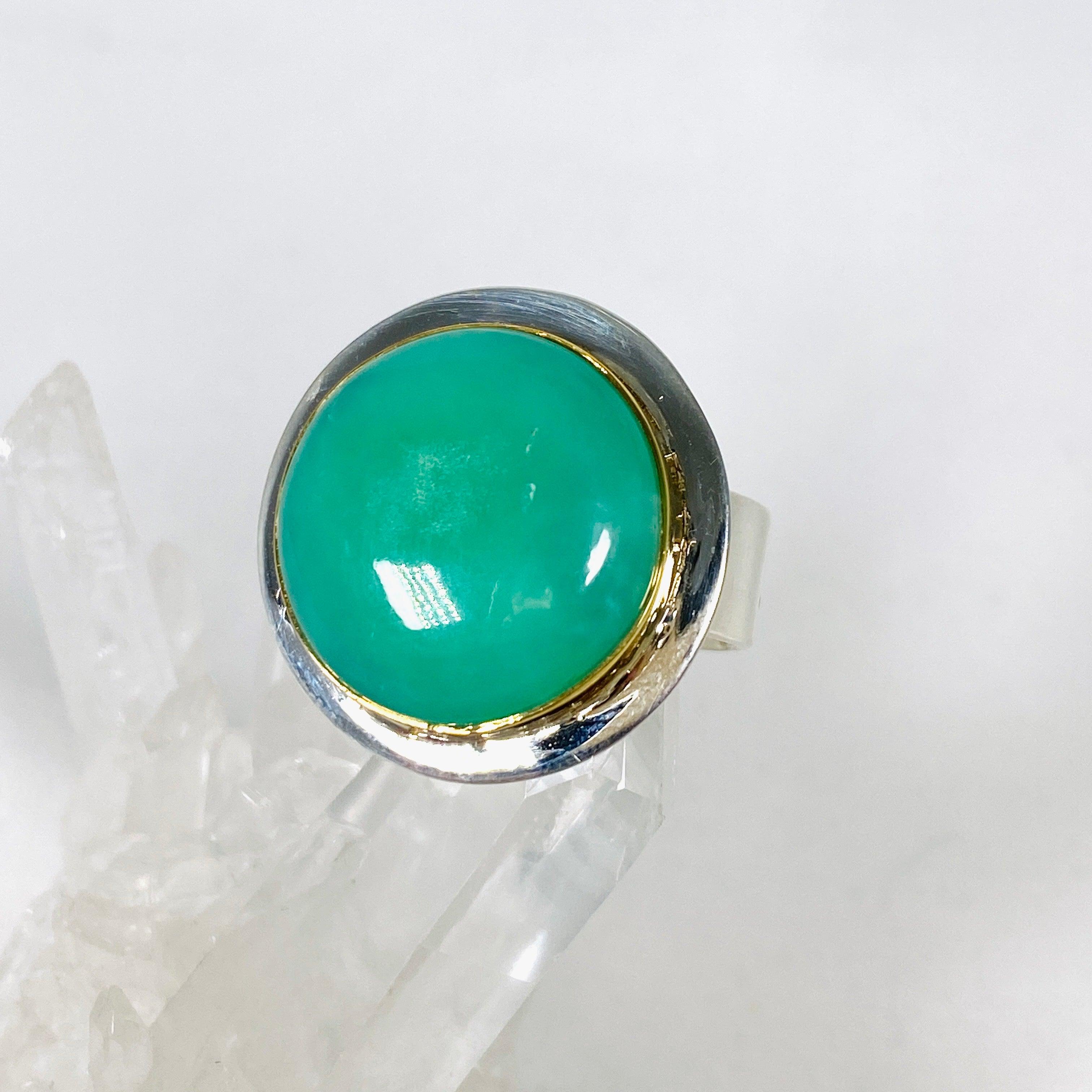 Chrysoprase Round Ring with Brass Detailing - Size 11 - KRGJ2942 | Elegant Bohemian Jewelry for Women, Perfect for Weddings, Parties & Everyday Wear