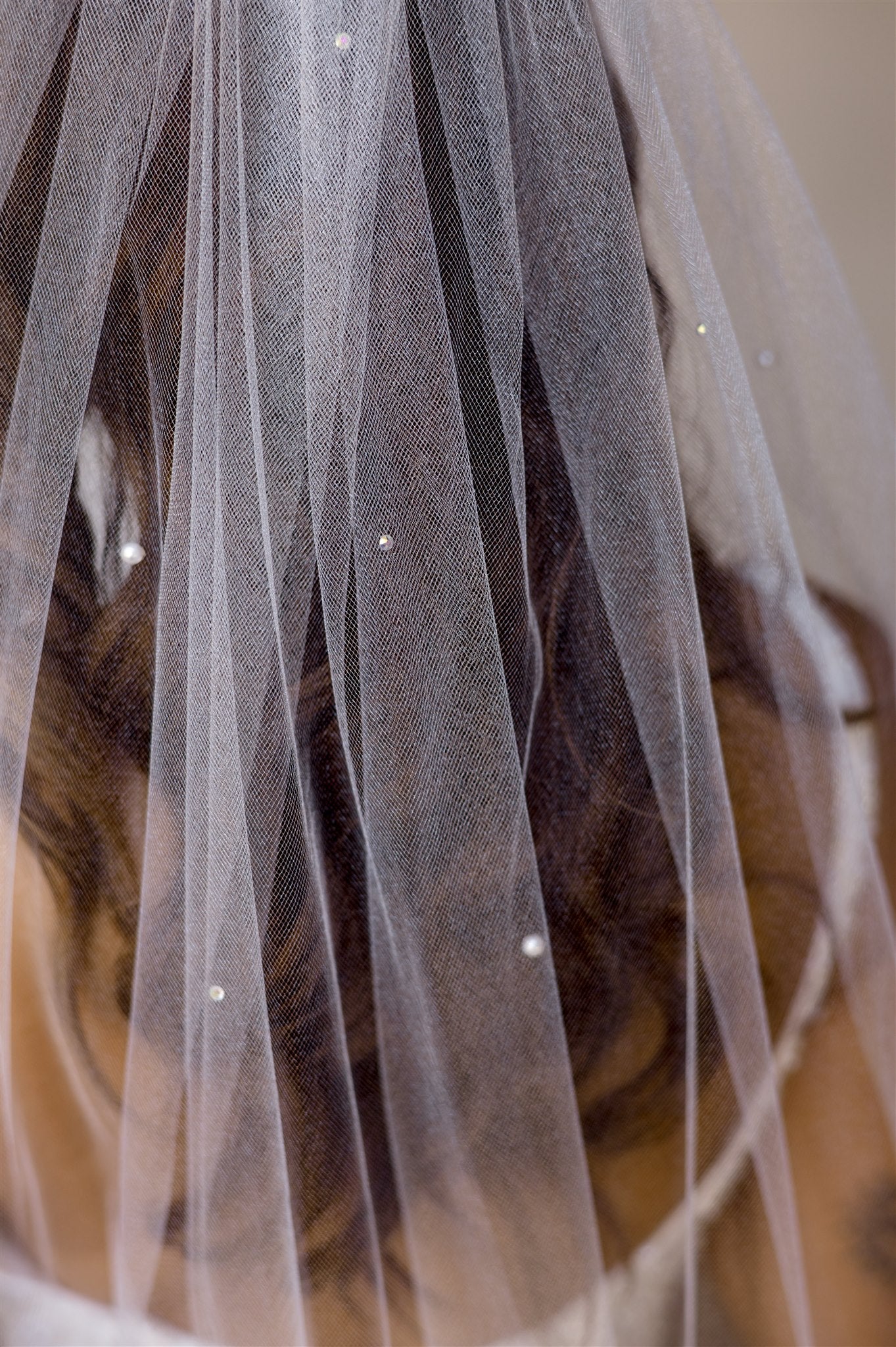 Alexis 98-inch Pearl and Crystal Wedding Veil – Elegant Bridal Accessory for Church, Beach & Outdoor Ceremonies