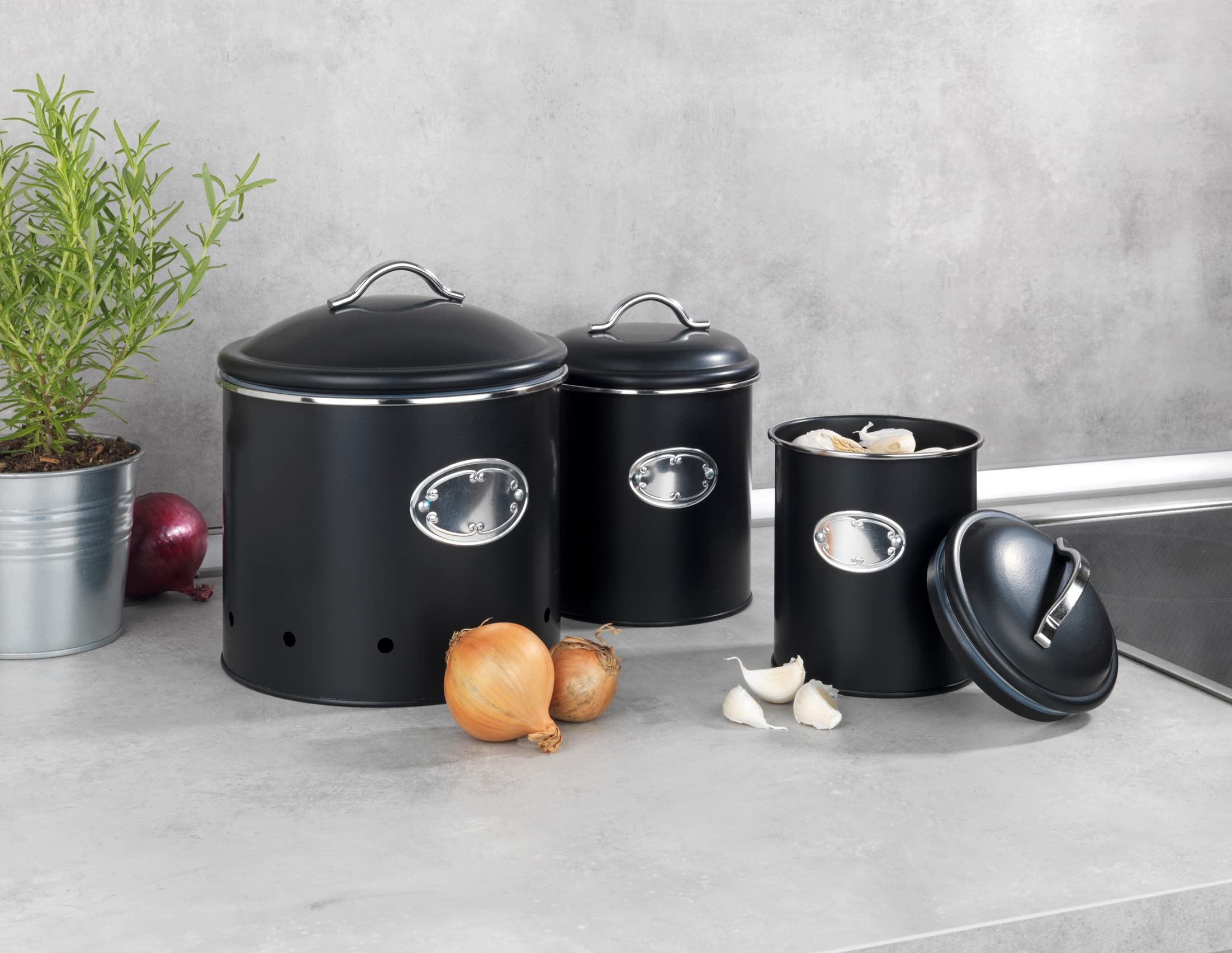 WENKO Airtight Storage Containers Set of 3 - Metal Food Storage Boxes with Lids for Onion, Garlic & Potato (3 Sizes, Black Lacquered) - Perfect for Kitchen Pantry Organization & Fresh Food Preservation