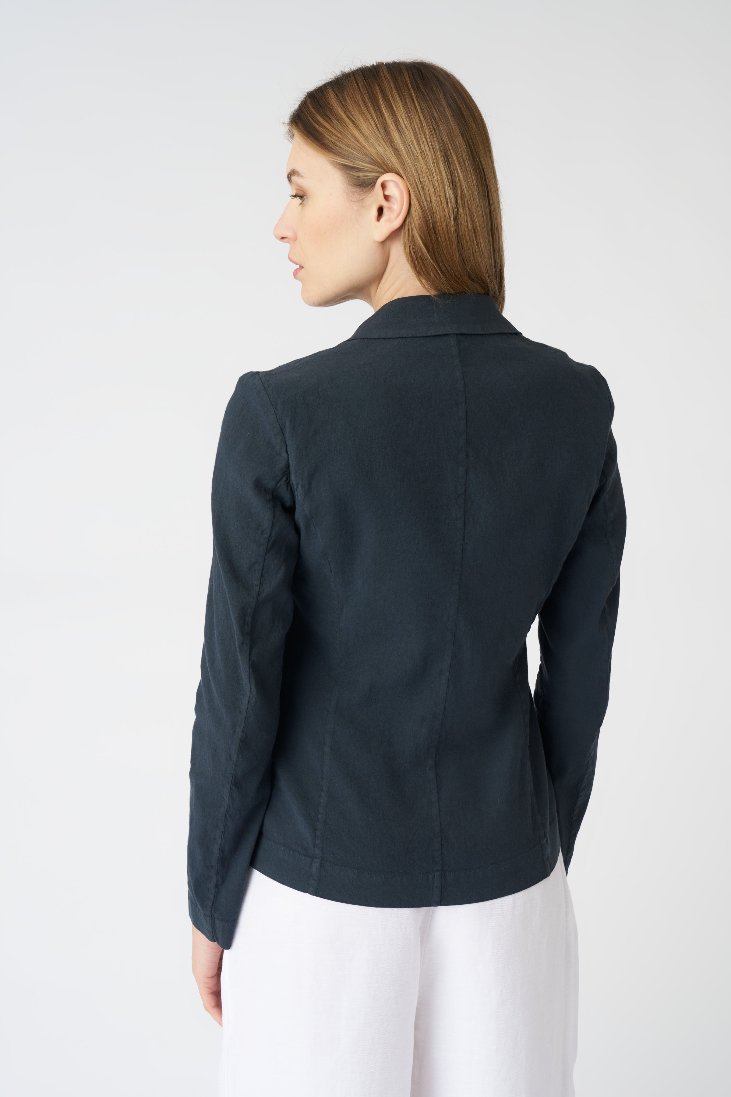 Stylish Women's Fitted Blazer Jacket for Office & Business - Slim Tailored Suit Coat for Work, Interviews & Formal Events