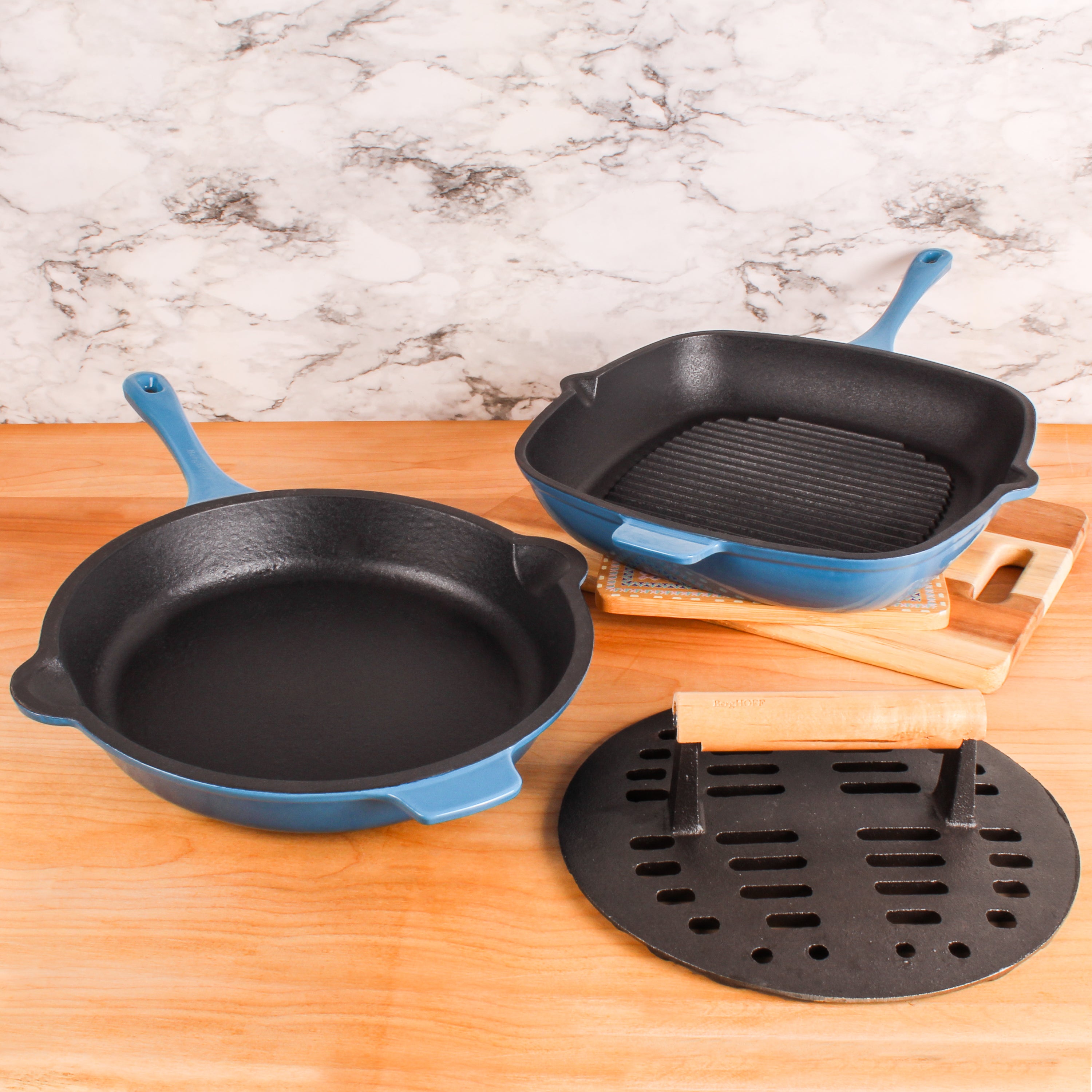 BergHOFF Neo 3-Piece Cast Iron Cookware Set - Blue Frying Pan, Grill Pan & Slotted Steak Press | Heavy Duty Nonstick Skillet for Stovetop, Oven & Outdoor Cooking | Perfect for Grilling, Searing & Pan-Frying Steaks, Burgers & Vegetables