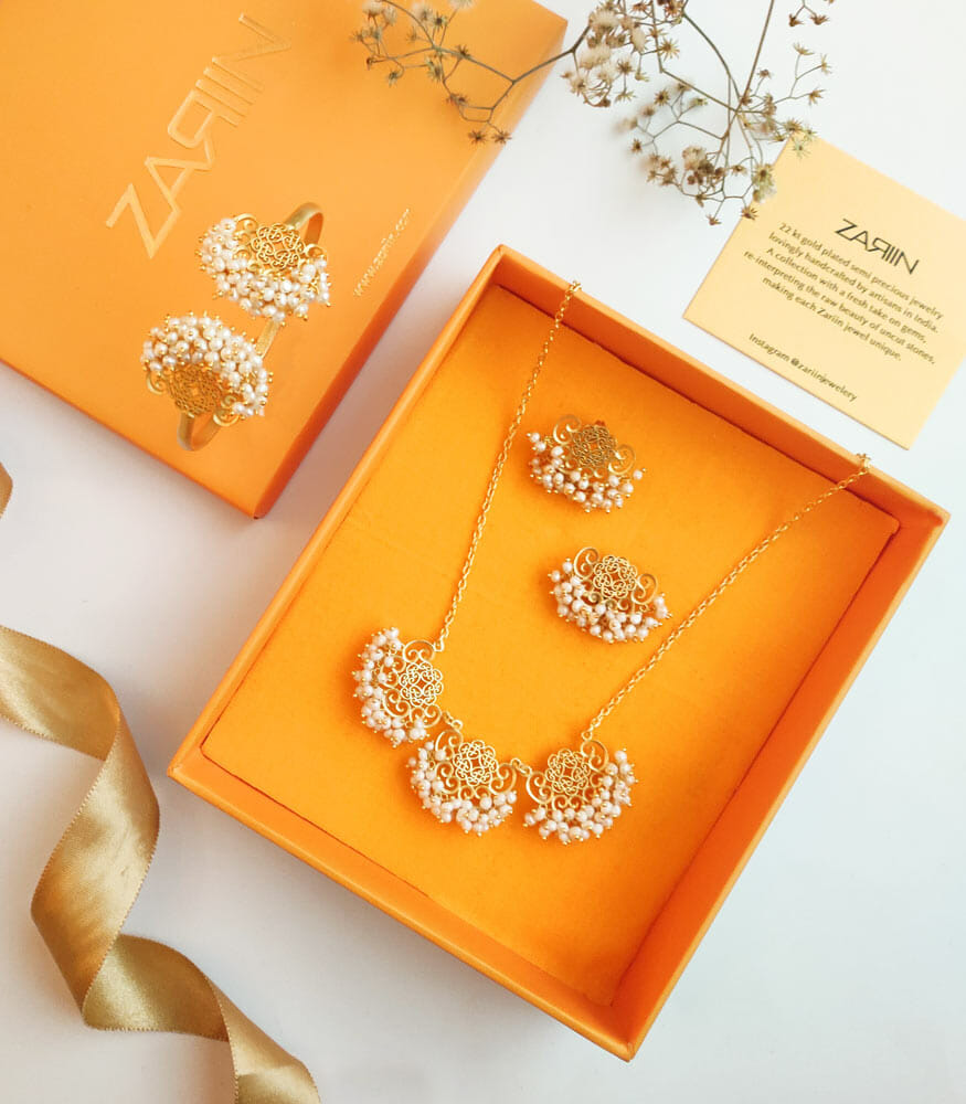 Delicate Tales Gift Box - Elegant Present for Birthdays, Anniversaries & Special Occasions | Perfect for Women, Girlfriends & Loved Ones