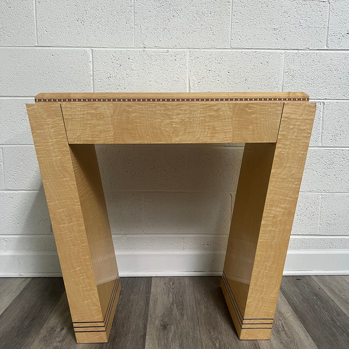 Elegant Birdseye Maple Wood Console Table with 1 Drawer - Entryway, Hallway & Living Room Furniture for Home Decor