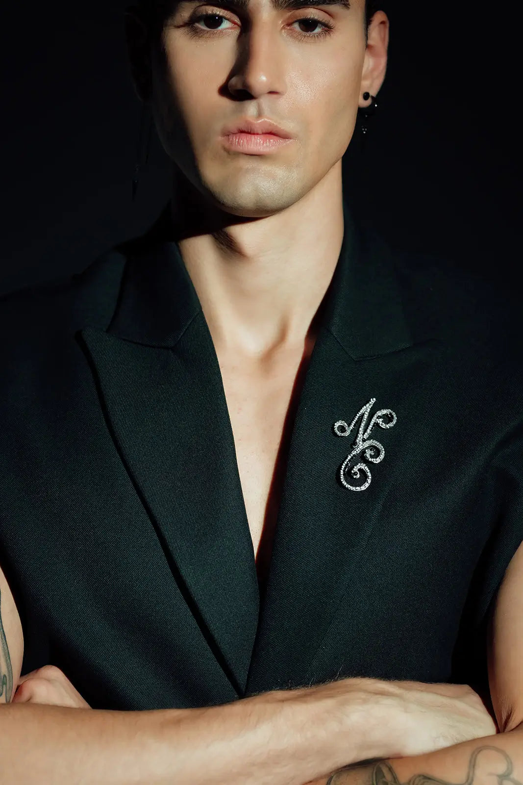Custom Monogram Lapel Pin - Personalized Initials Lapel Pin for Men & Women - Elegant Lapel Accessory for Suits, Blazers & Formal Wear - Perfect for Weddings, Business Meetings & Special Events