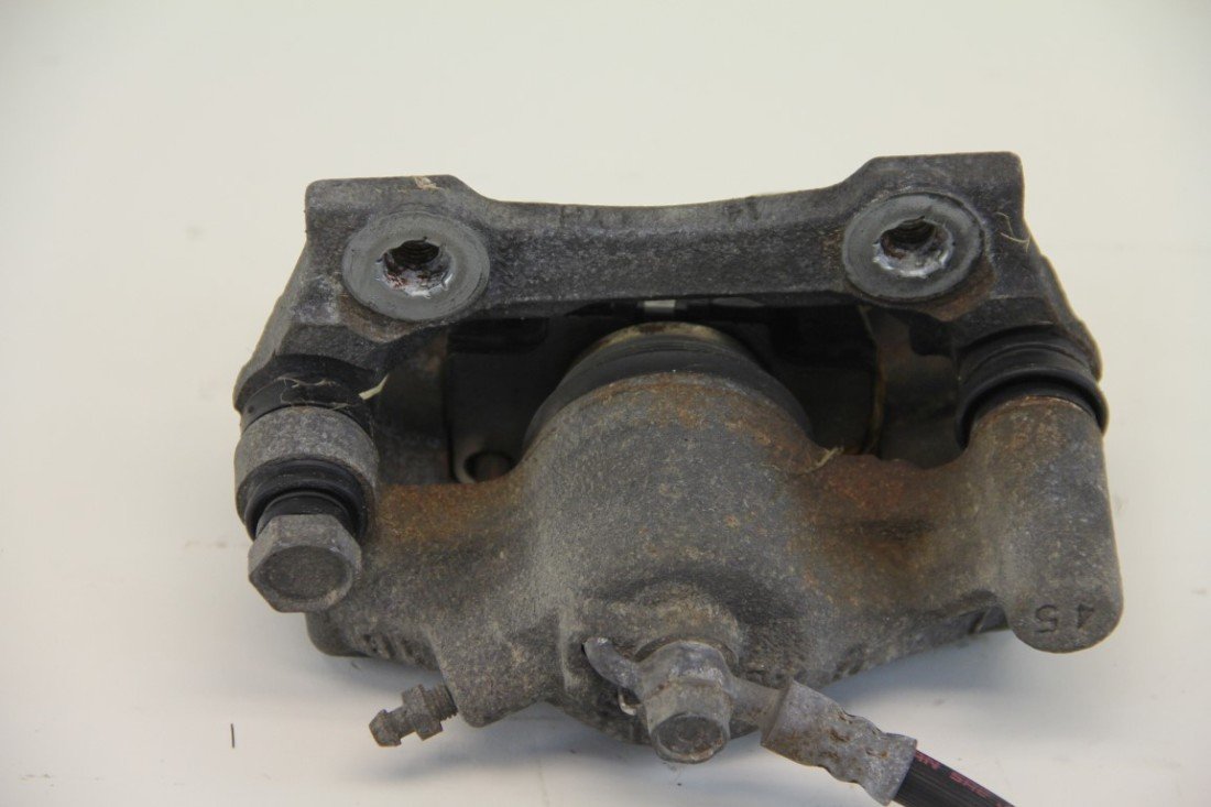 Lexus 47850-22221 Brake Caliper - Front/Rear Disc Brake Caliper for Lexus Vehicles - Perfect for Brake System Repair & Maintenance