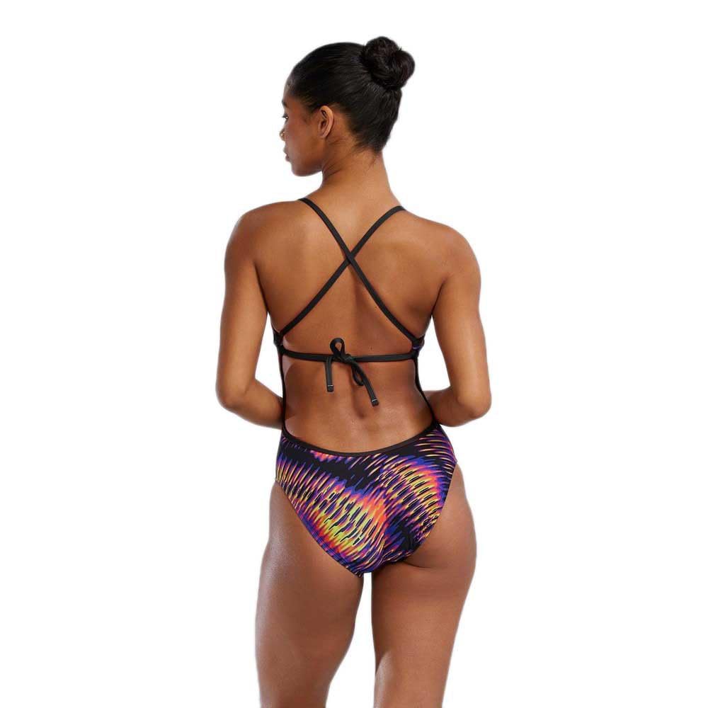 TYR Durafast Elite Crosscutfit Women's One-Piece Swimsuit - High Performance Chlorine Resistant Swimwear for Lap Swimming, Water Aerobics & Beach Activities