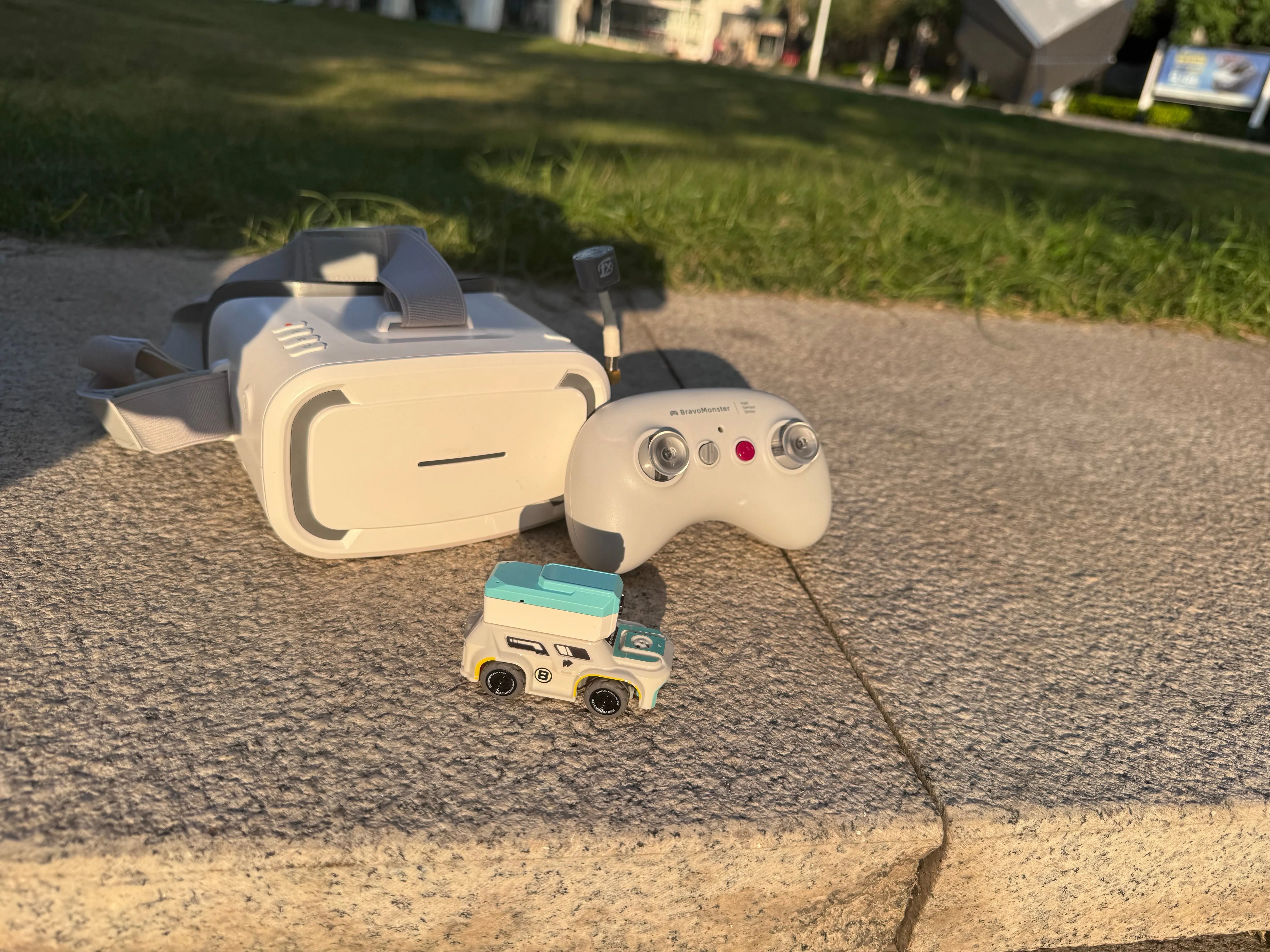 BravoMonster 1:72 Scale Micro Drift RC Car - 2.4GHz Full Proportional Remote Control Ready-to-Race with FPV Camera - Perfect for Indoor Racing, Backyard Drifting & FPV First-Person View Fun