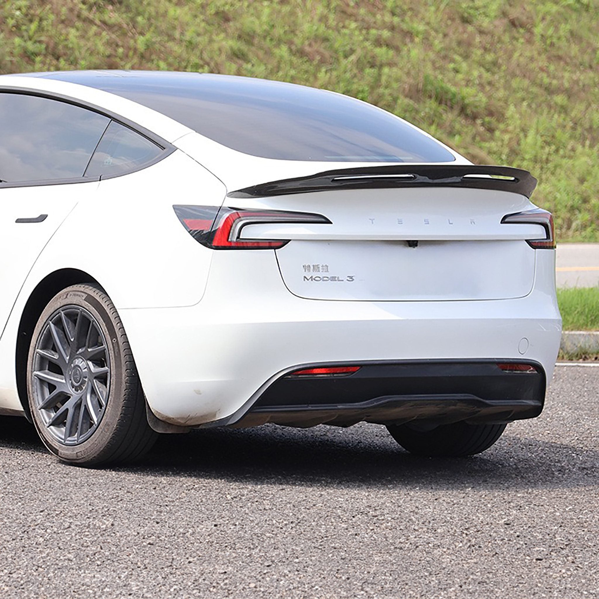 Premium Real Carbon Fiber Spoiler Wing for Tesla Model 3 Highland 2024+ | High Gloss Finish | Aerodynamic Performance Upgrade | Perfect for Racing & Street Style Enhancement