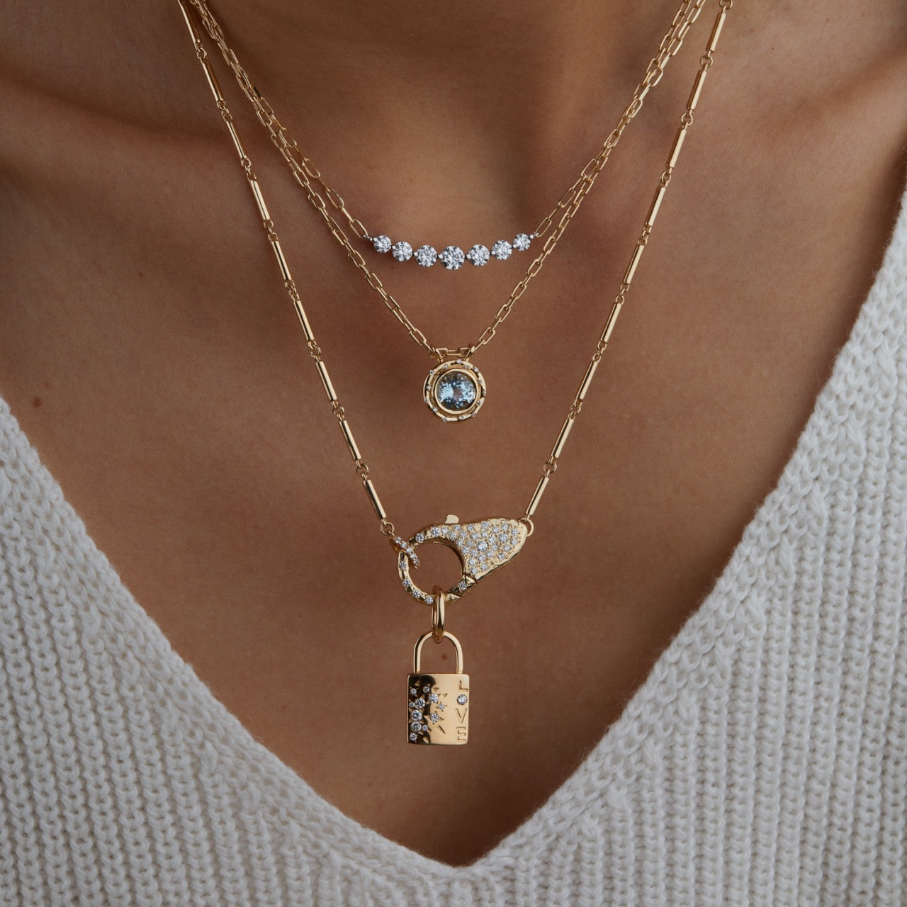 Romantic Love Lock Pendant Necklace - Heart-Shaped Couple Gift for Anniversary, Valentine's Day & Wedding - Perfect for Date Nights & Special Occasions