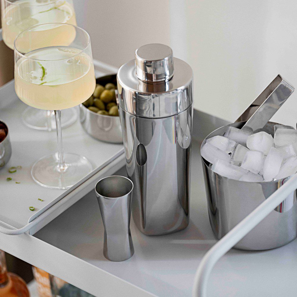 Premium ZONE DENMARK Stainless Steel Cocktail Shaker - Professional Bar Mixing Tool for Home & Cocktail Parties - Perfect for Mojitos, Margaritas & Martinis