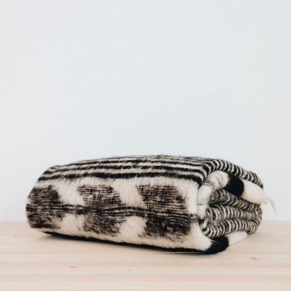 Hand Loomed Cotton Throw Blanket - Soft & Cozy Black/Brown Plaid Pattern - Perfect for Sofa, Bed & Winter Nights