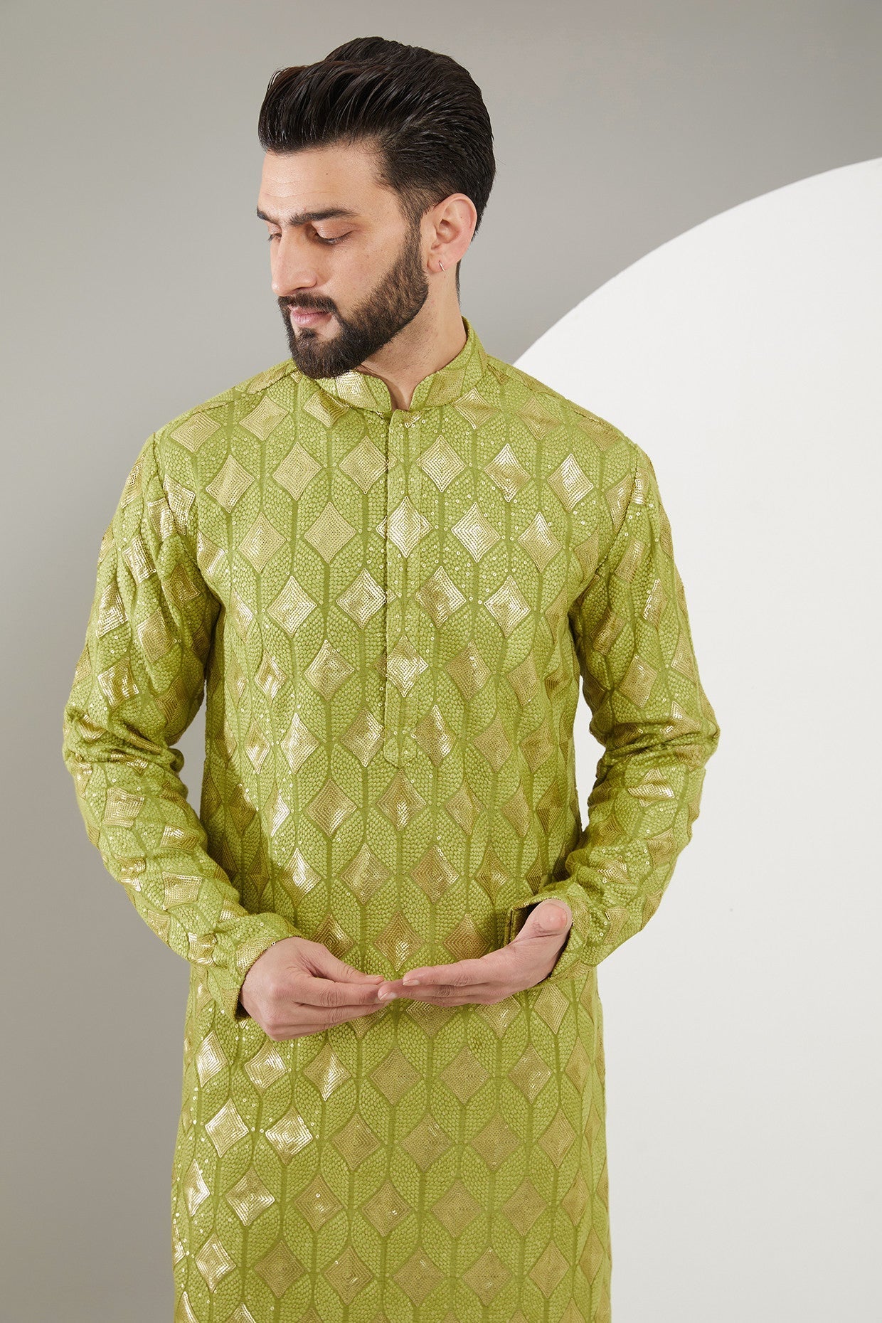 Exquisite Mehndi Green Heavy Threadwork Kurta for Women - Traditional Indian Embroidered Tunic - Perfect for Festivals, Weddings & Cultural Events