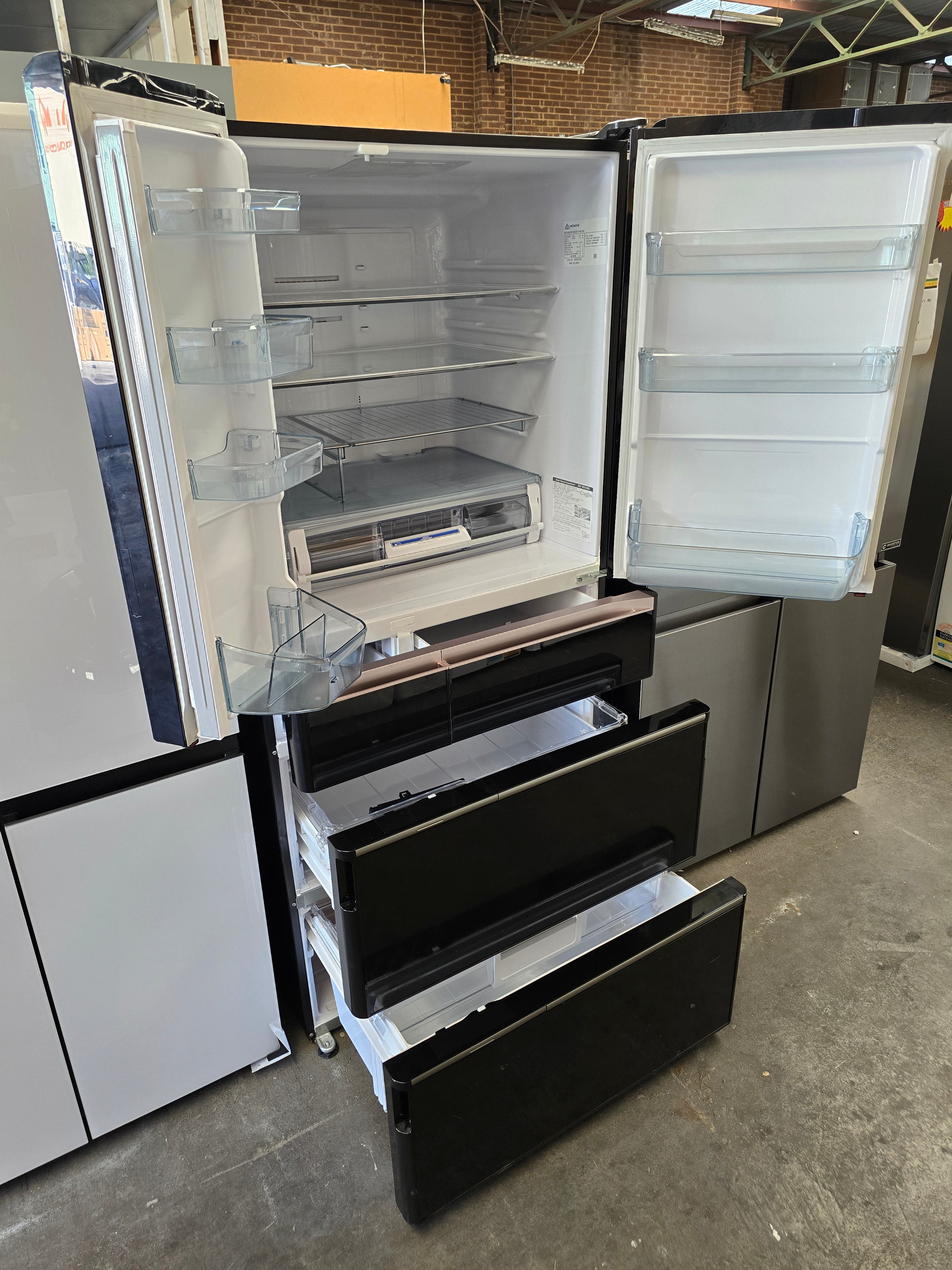 Hitachi 670L Black Glass Inverter Refrigerator with Ice Maker - Energy Efficient Japanese Made Fridge for Home & Kitchen [Factory Second] - Perfect for Modern Kitchens, Small Families & Energy-Saving Households