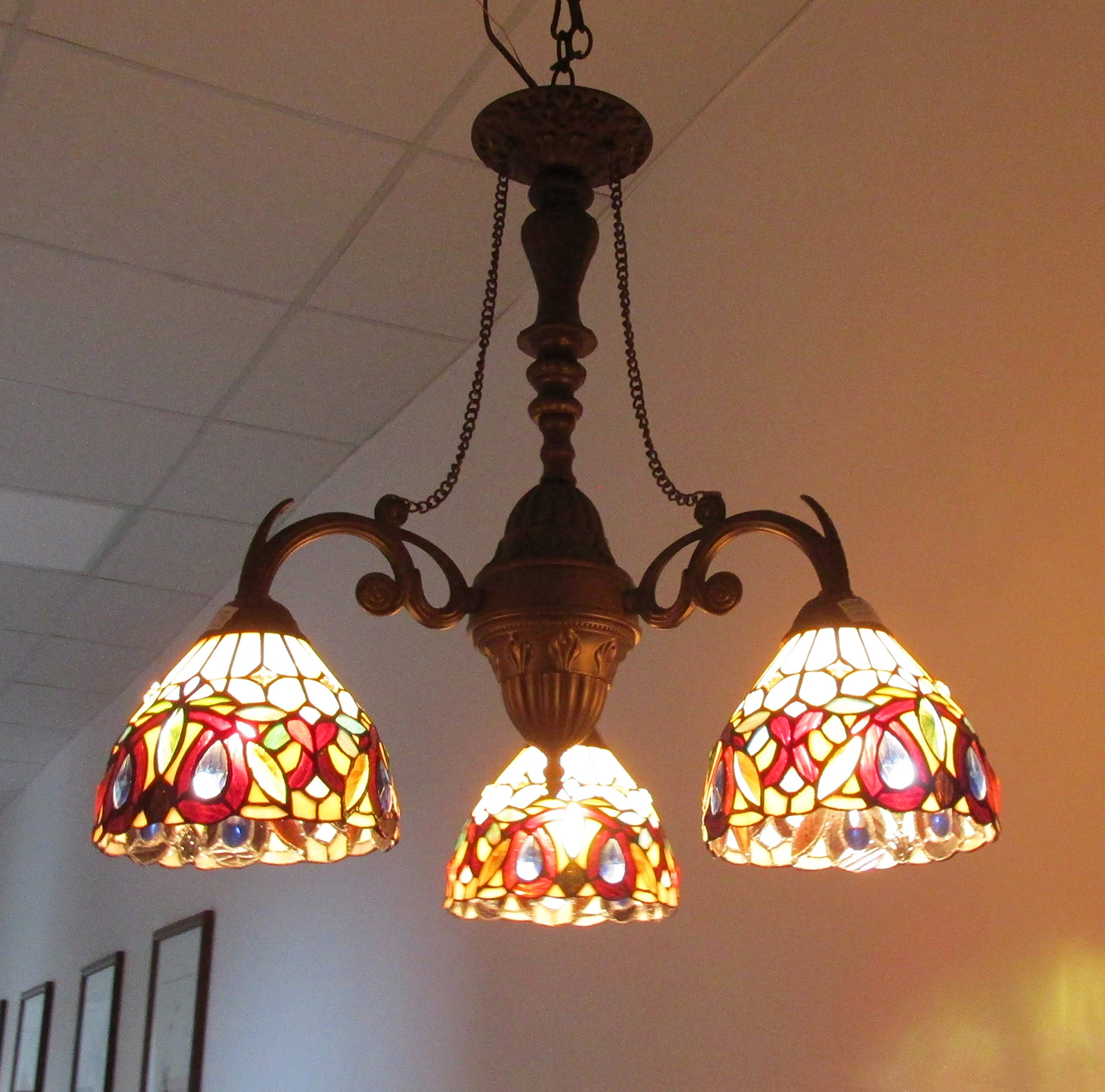 Tiffany-Style 3-Light Victorian Mini Chandelier - 20.5