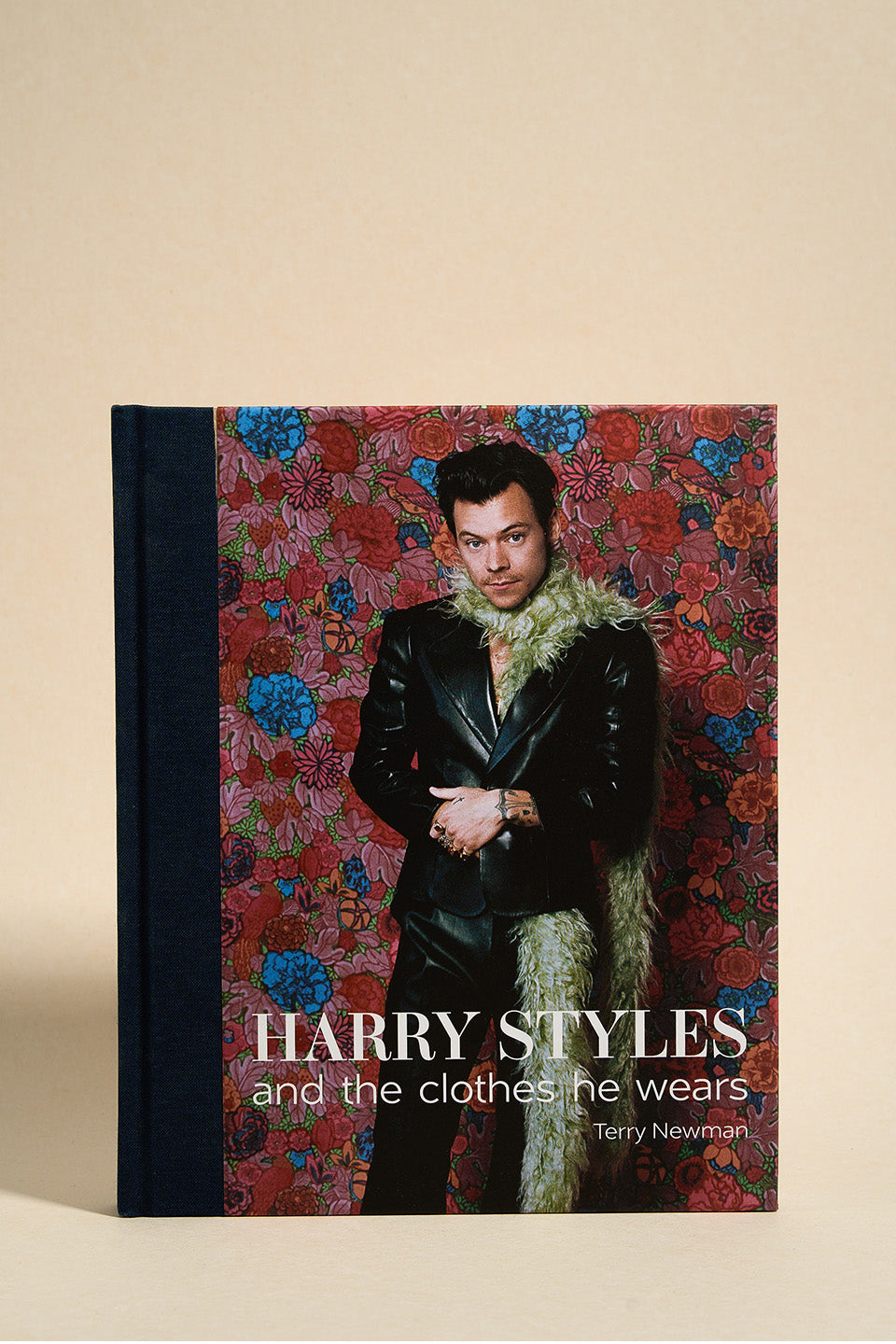 Harry Styles Fashion & Style Guide - Trendy Outfits & Wardrobe Essentials for Men | Perfect for Concerts, Parties & Casual Wear