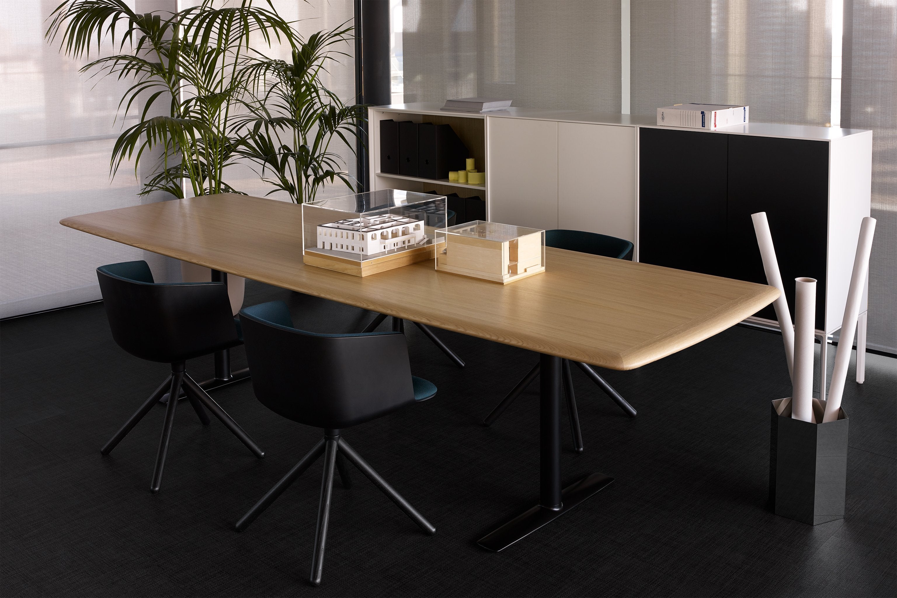 Lapalma Cut S148 Modern Dining Chair - Ergonomic Design for Home & Office - Perfect for Kitchens, Dining Rooms & Workspaces