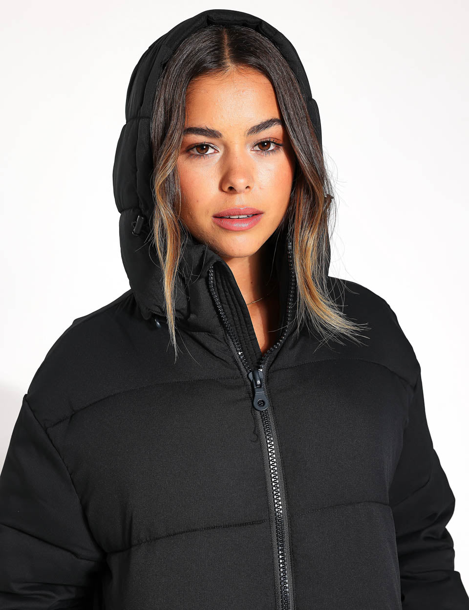 Long Puffer Jacket for Women - Black Winter Coat, Waterproof & Warm Down Jacket for Cold Weather - Perfect for Skiing, Snowboarding & Outdoor Activities