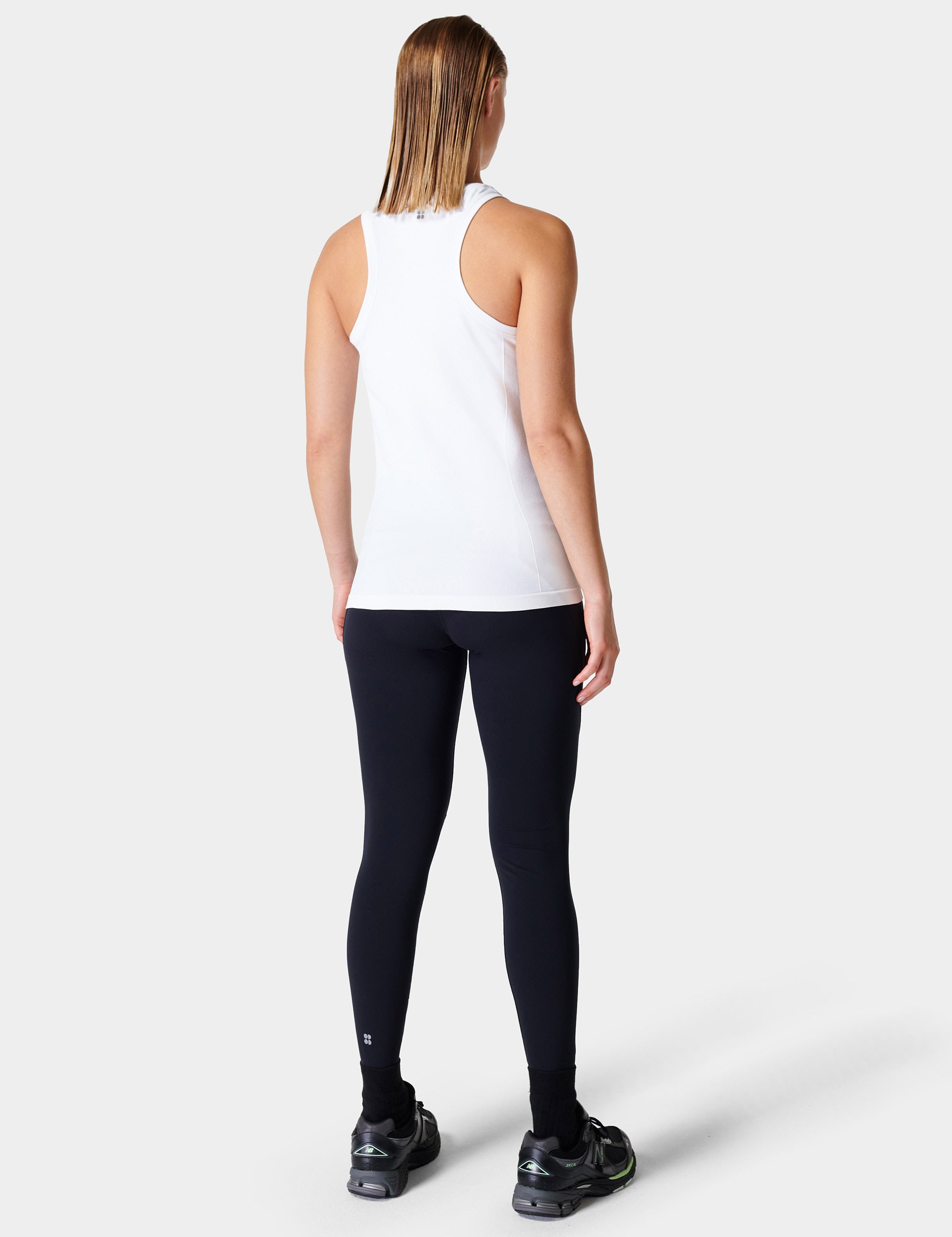 Breathable Seamless Gym Vest for Men & Women - Moisture Wicking Workout Tank Top - White - Perfect for Running, Yoga & Fitness Training