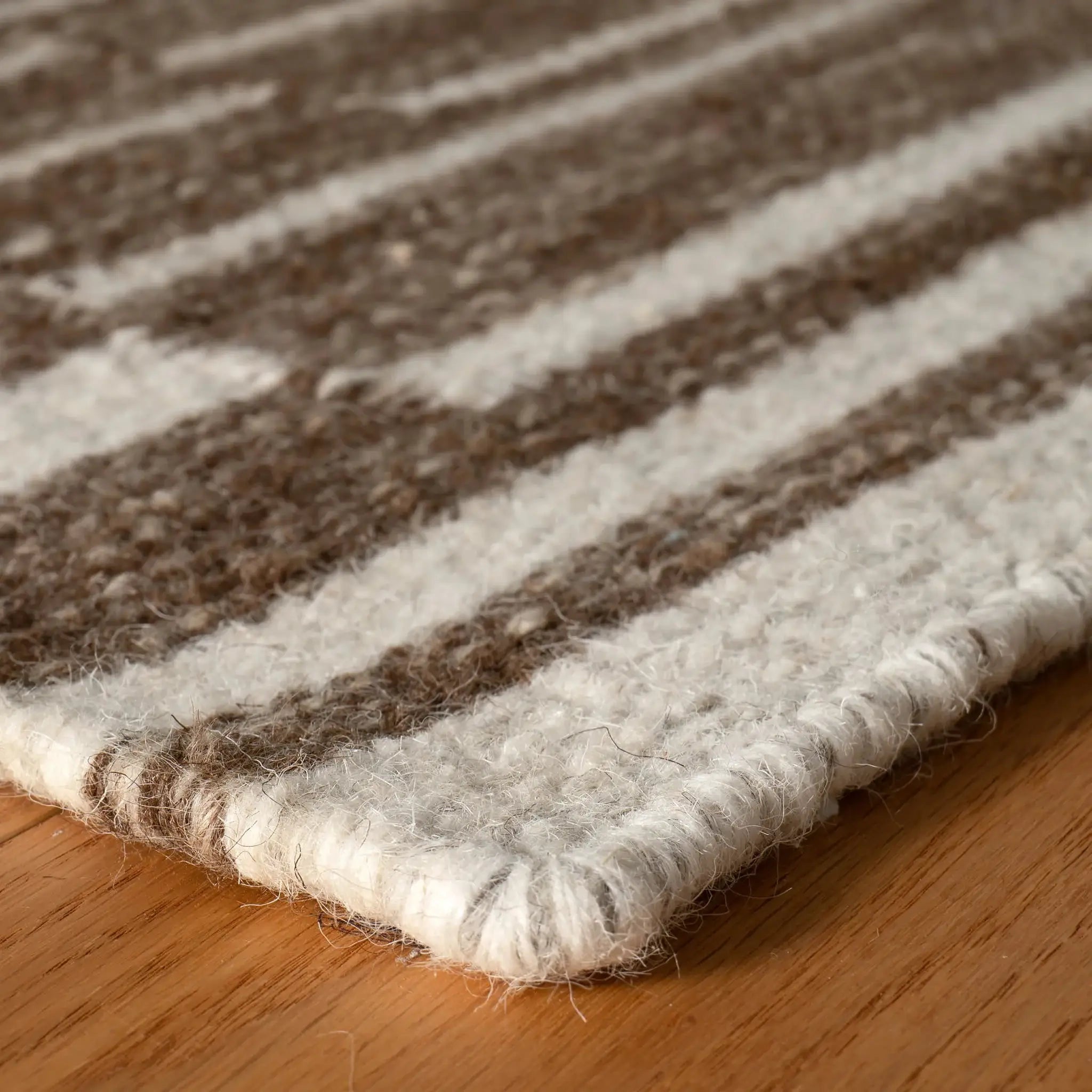 Dash & Albert Heights Handwoven Wool Rug - Soft & Durable Area Rug for Living Room, Bedroom, Dining Room - Traditional Handmade Home Decor