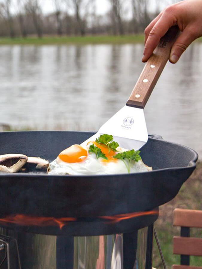 Petromax Flexible Spatula - High Heat Resistant Kitchen Turner for Nonstick Pans, Perfect for Flipping Pancakes, Eggs & Burgers - Ideal for Indoor & Outdoor Cooking, Camping & BBQ