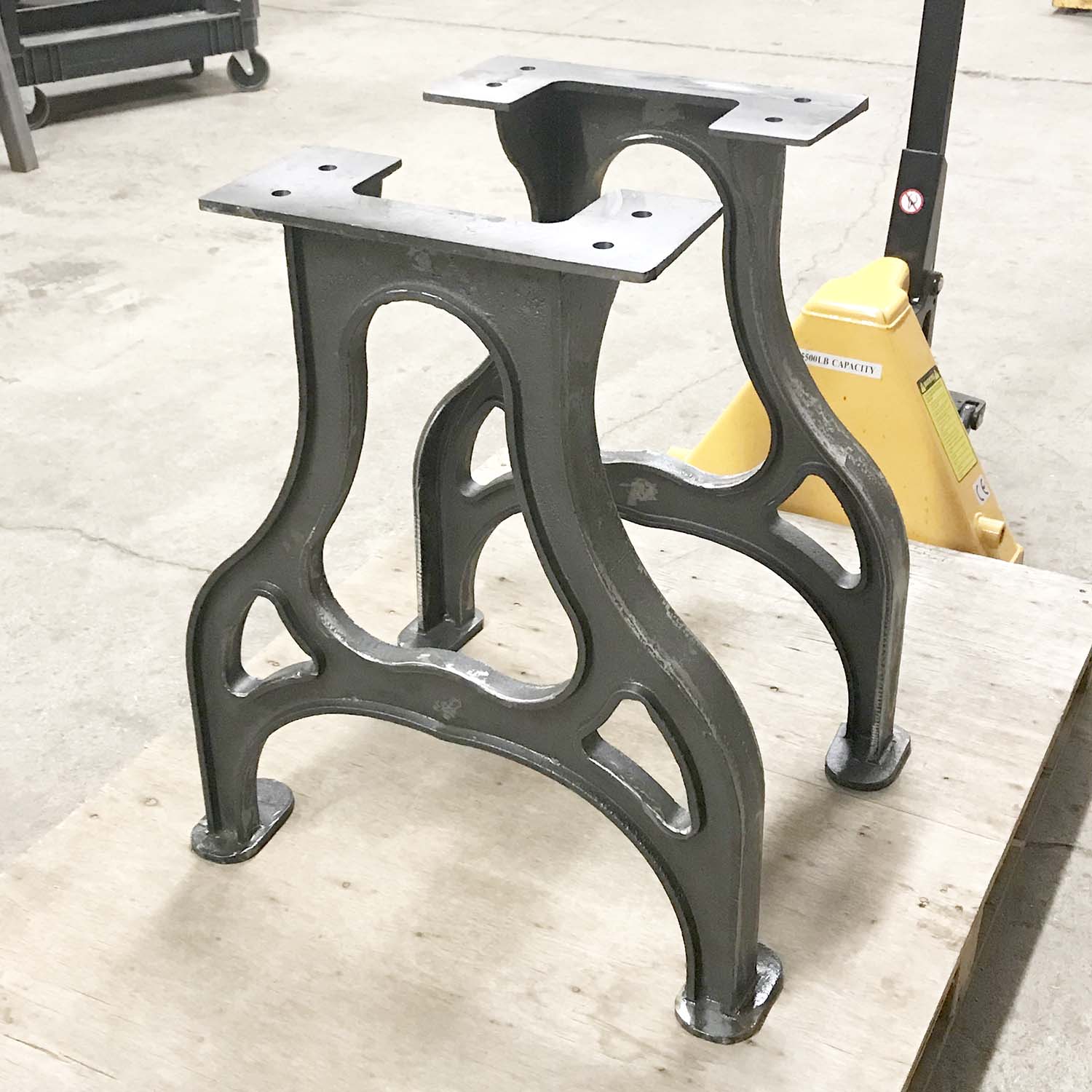 Heavy Duty Cast Iron Dining Table Legs 71cm x 62cm - YW CL 004 - Rustic Industrial Style Table Base for Kitchen, Restaurant & Outdoor Furniture