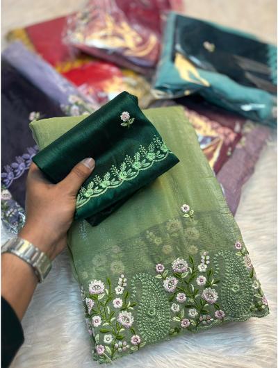 Elegant Green Crunchy Silk Saree for Women - Designer Indian Traditional Dress for Weddings, Parties & Festive Occasions