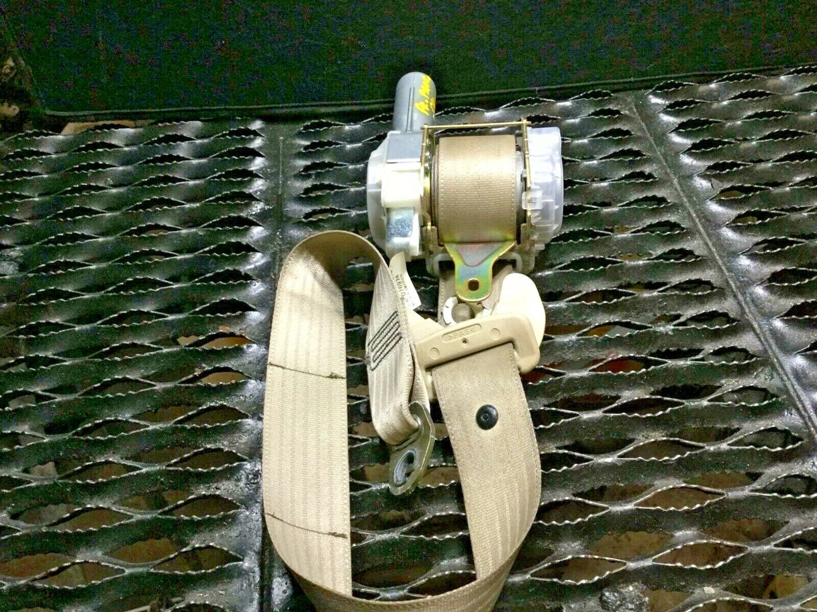 04-09 Toyota Prius Front Right Passenger Seat Belt Retractor OEM Replacement Part - Safe Driving Essential for Commuting & Road Trips
