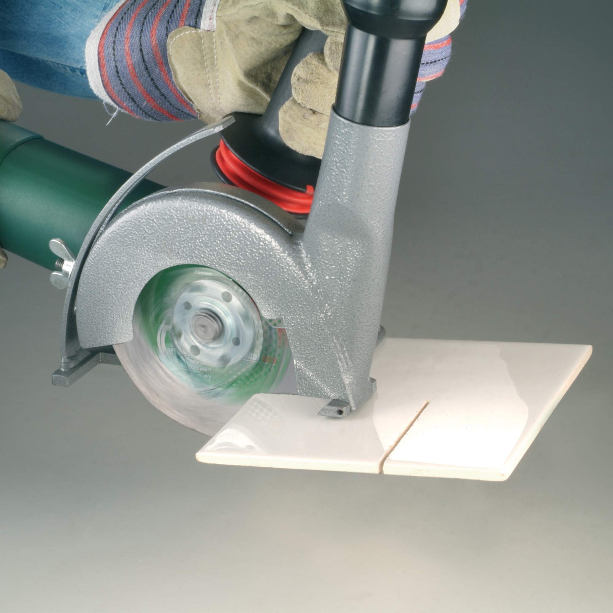 Bosch 5-Inch Diamond Cutting Disc for Porcelain Tile, Ceramic, and Stone - Wet/Dry Use for Angle Grinders - Perfect for DIY Home Renovation and Professional Construction Projects