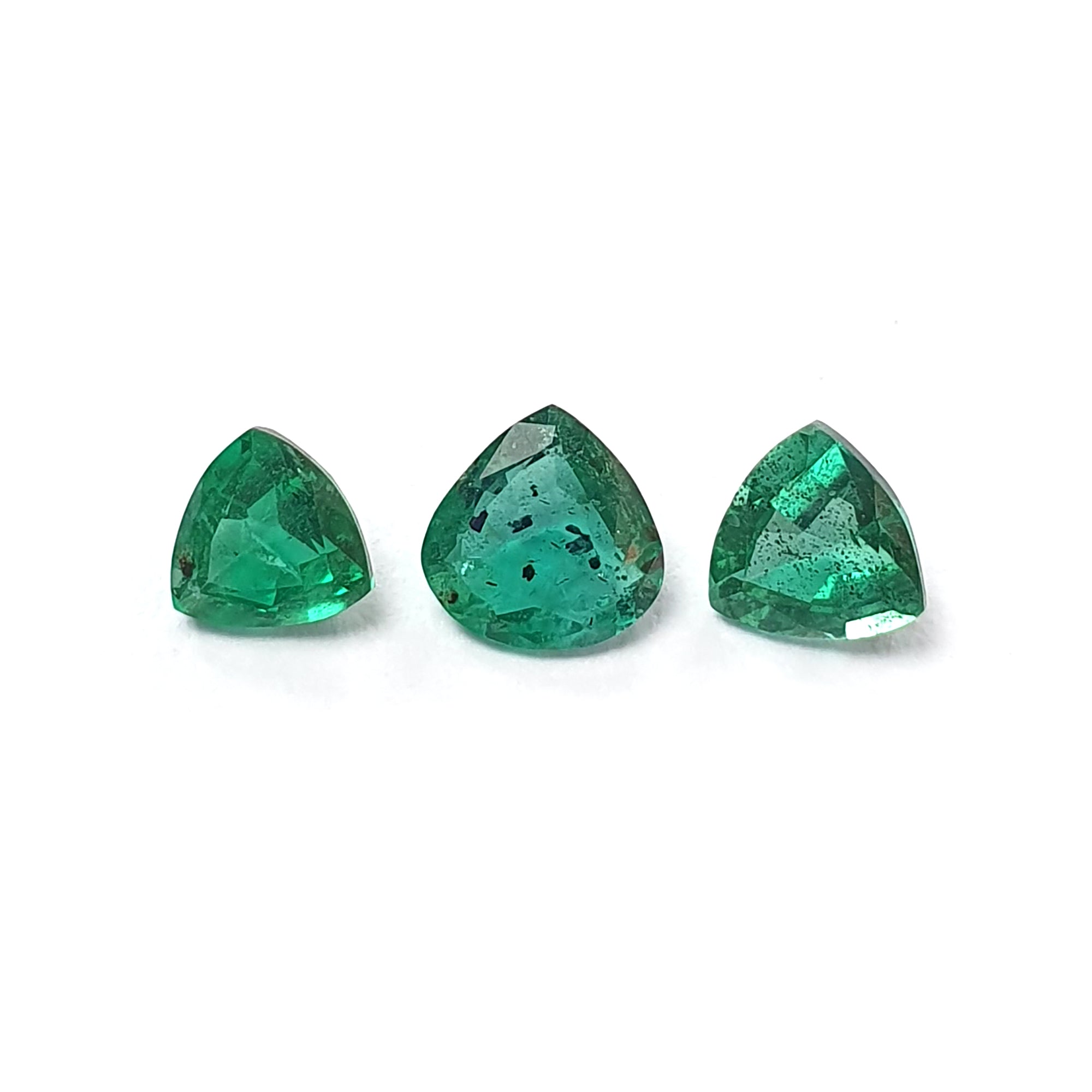 1.07ct Natural Untreated Green Emerald Heart Cut Gemstone Set - 3pcs (4.8mm x 5.2mm) | Emerald Jewelry for Engagement Rings, Necklaces & Special Occasion Gifts