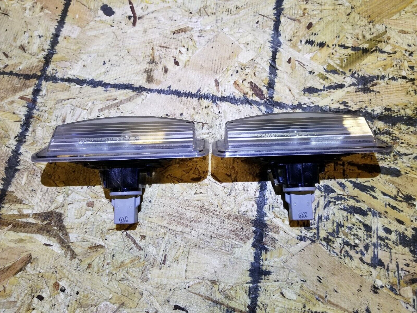 04-08 Nissan Maxima Trunk License Plate Light Pair - OEM Replacement Parts for Improved Visibility & Night Driving Safety | Perfect for Car Maintenance & Restoration Projects