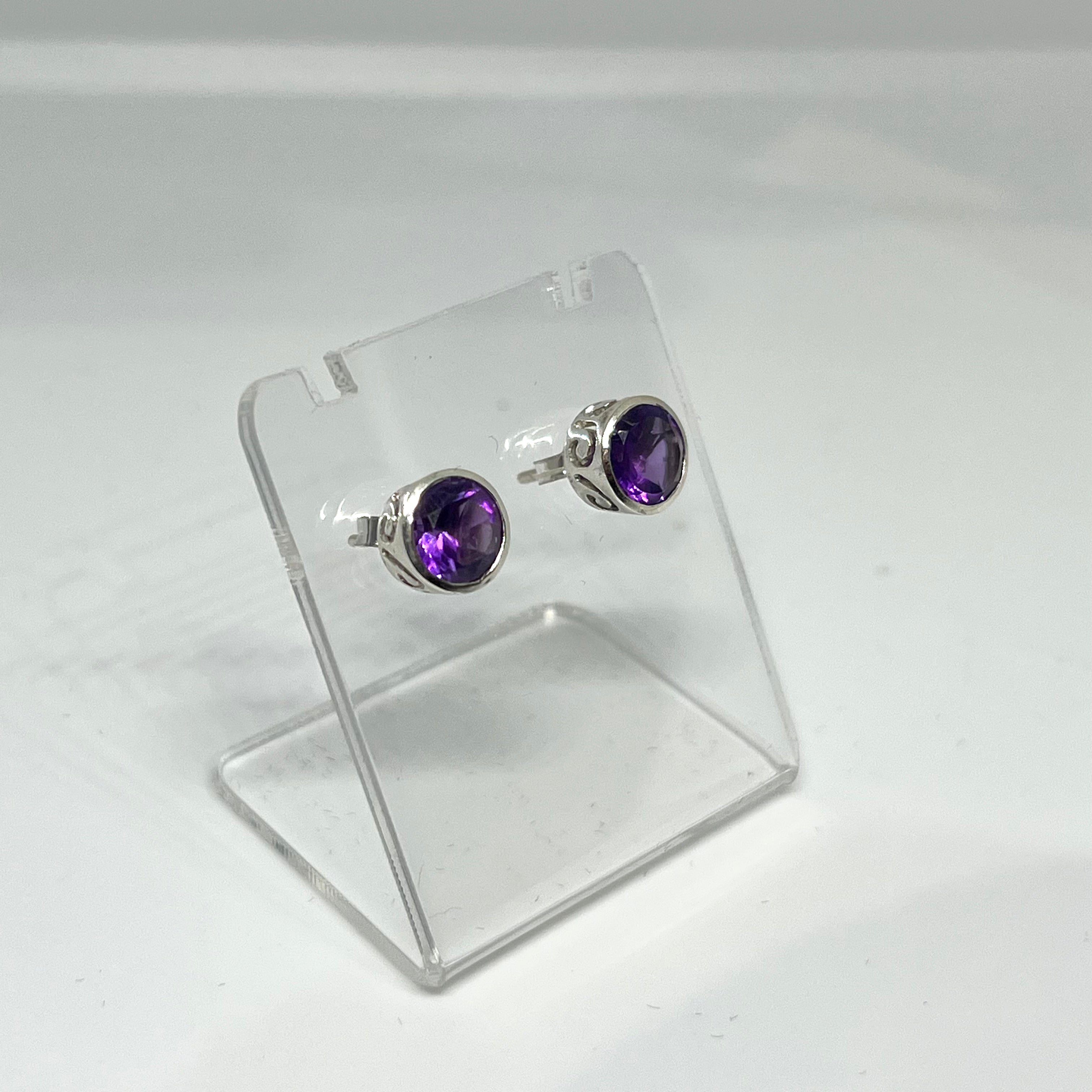 7mm Round Faceted Gemstone Stud Earrings - Decorative Bezel Set for Women, Hypoallergenic Jewelry - Perfect for Daily Wear, Parties & Special Occasions