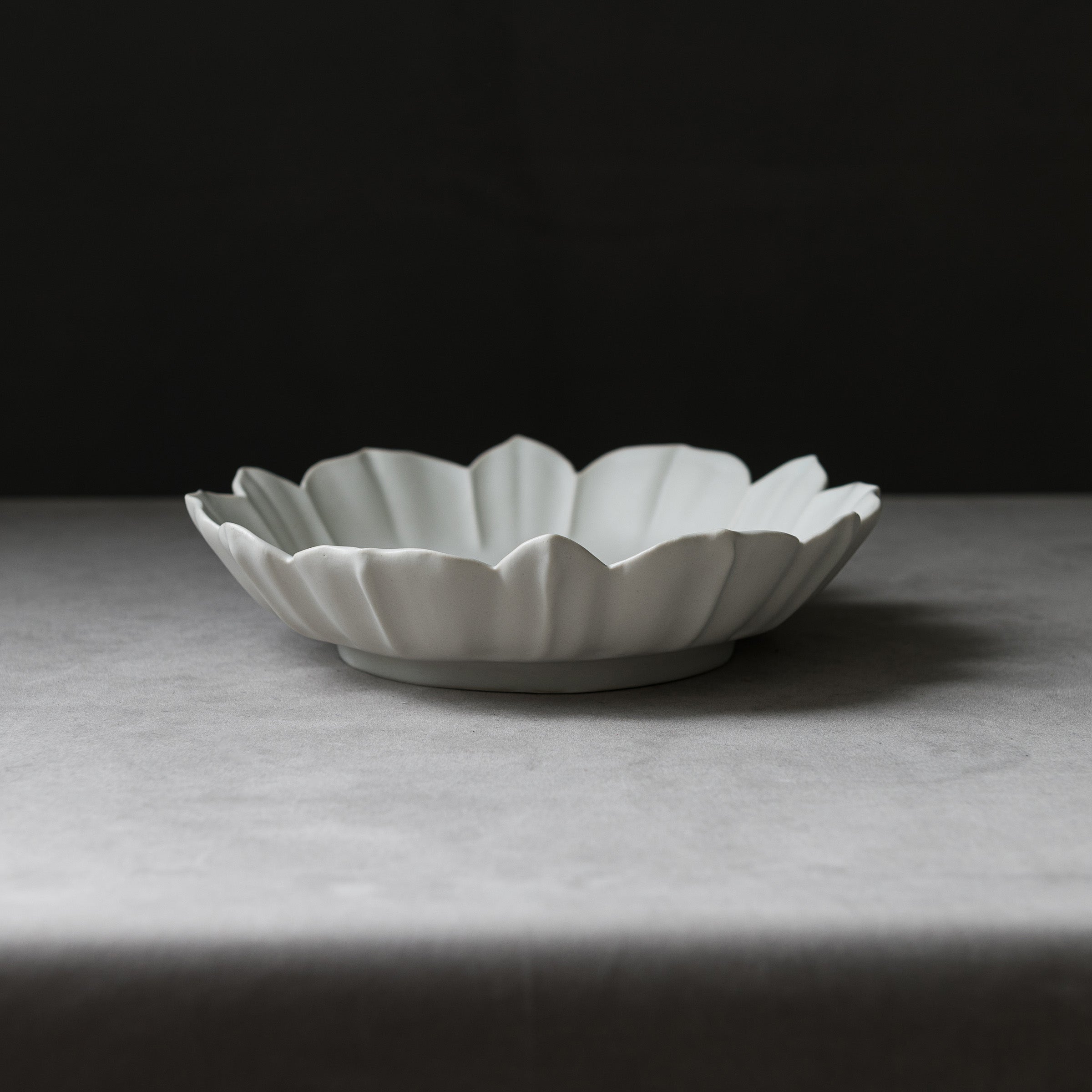 USUKIYAKI Ryoka Handmade Deep Plate - Authentic Japanese Ceramic Bowl for Sushi, Ramen & Noodles | Elegant Dining & Home Decor
